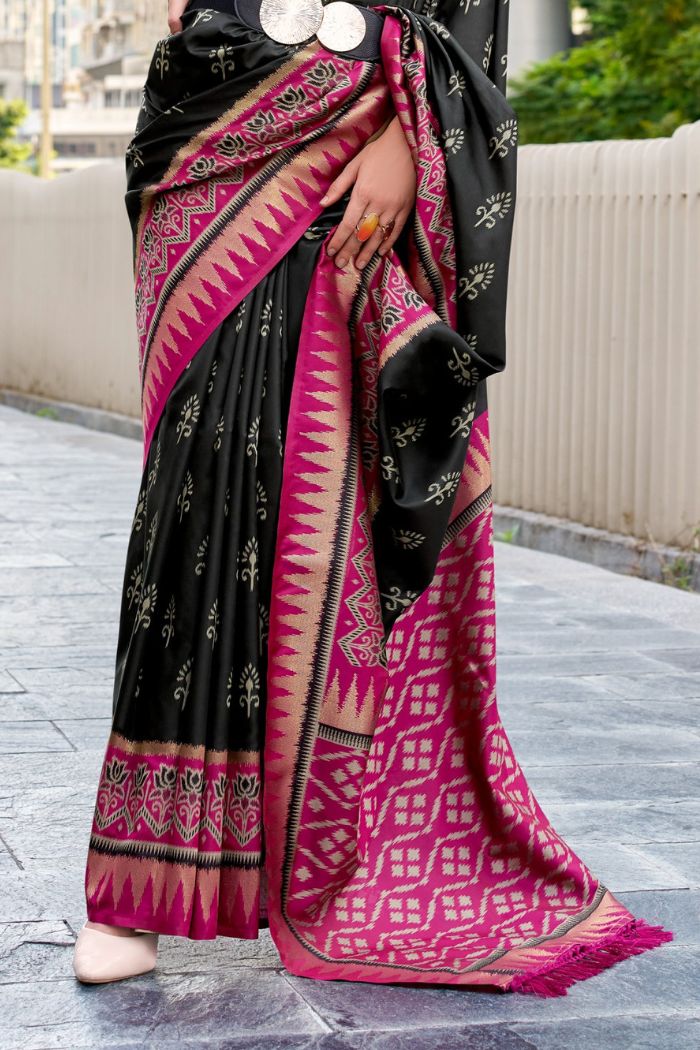 Buy MySilkLove Gondola Black Woven Banarasi Saree Online