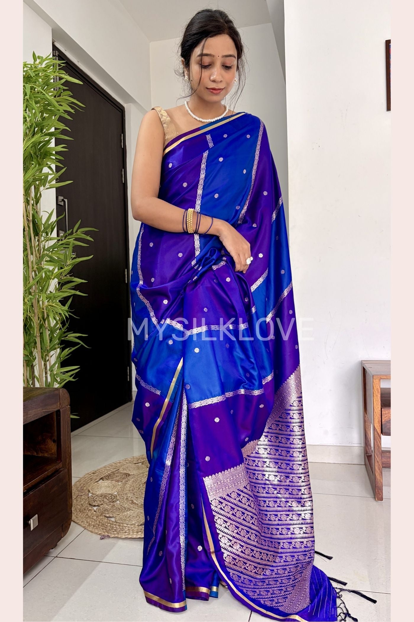 Buy MySilkLove Dark Blue Handloom Rangkat Banarasi Satin Silk Saree Online
