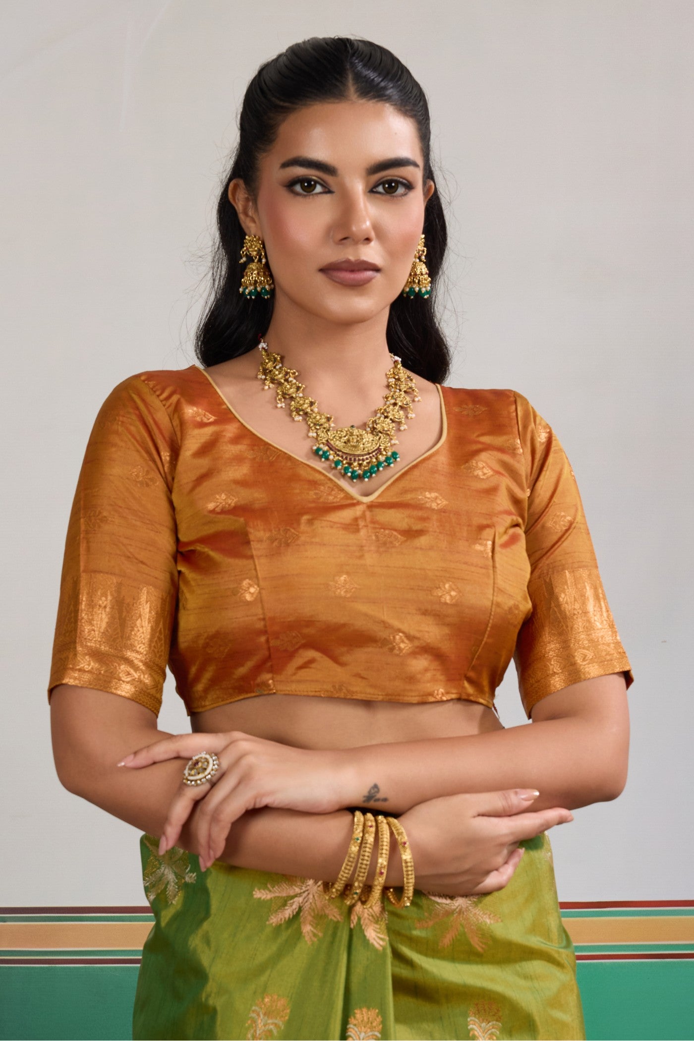 Buy MySilkLove Kelly Green Banarasi Handloom Tussar Saree Online