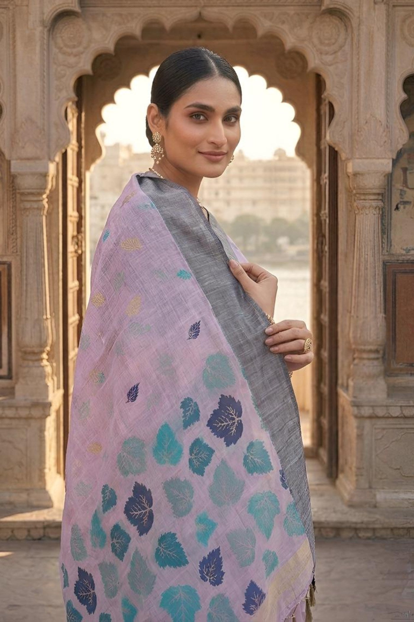 Buy MySilkLove Lilac Bloom Purple Woven Linen Saree Online