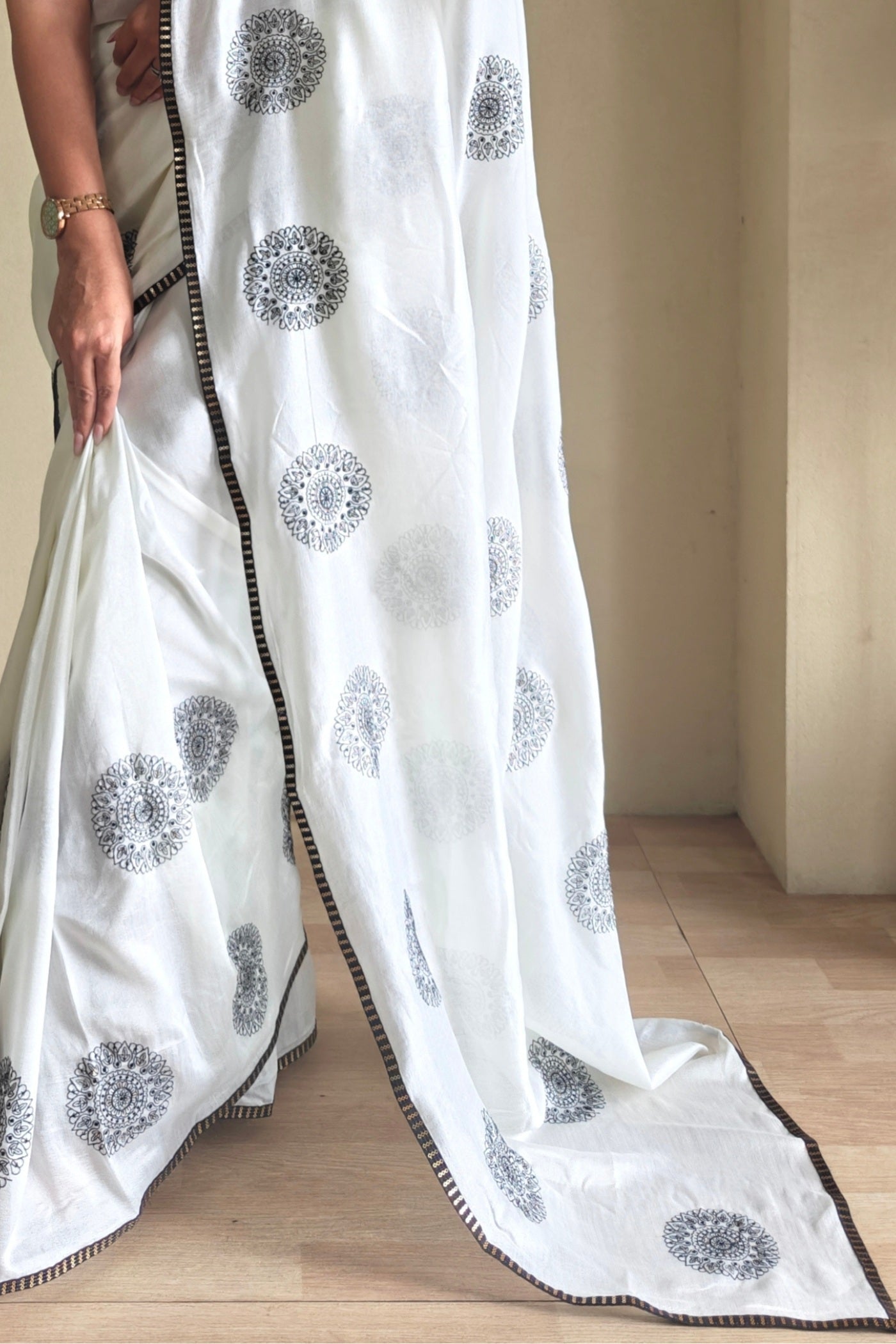 Buy MySilkLove Glacier White Printed Silk Saree Online
