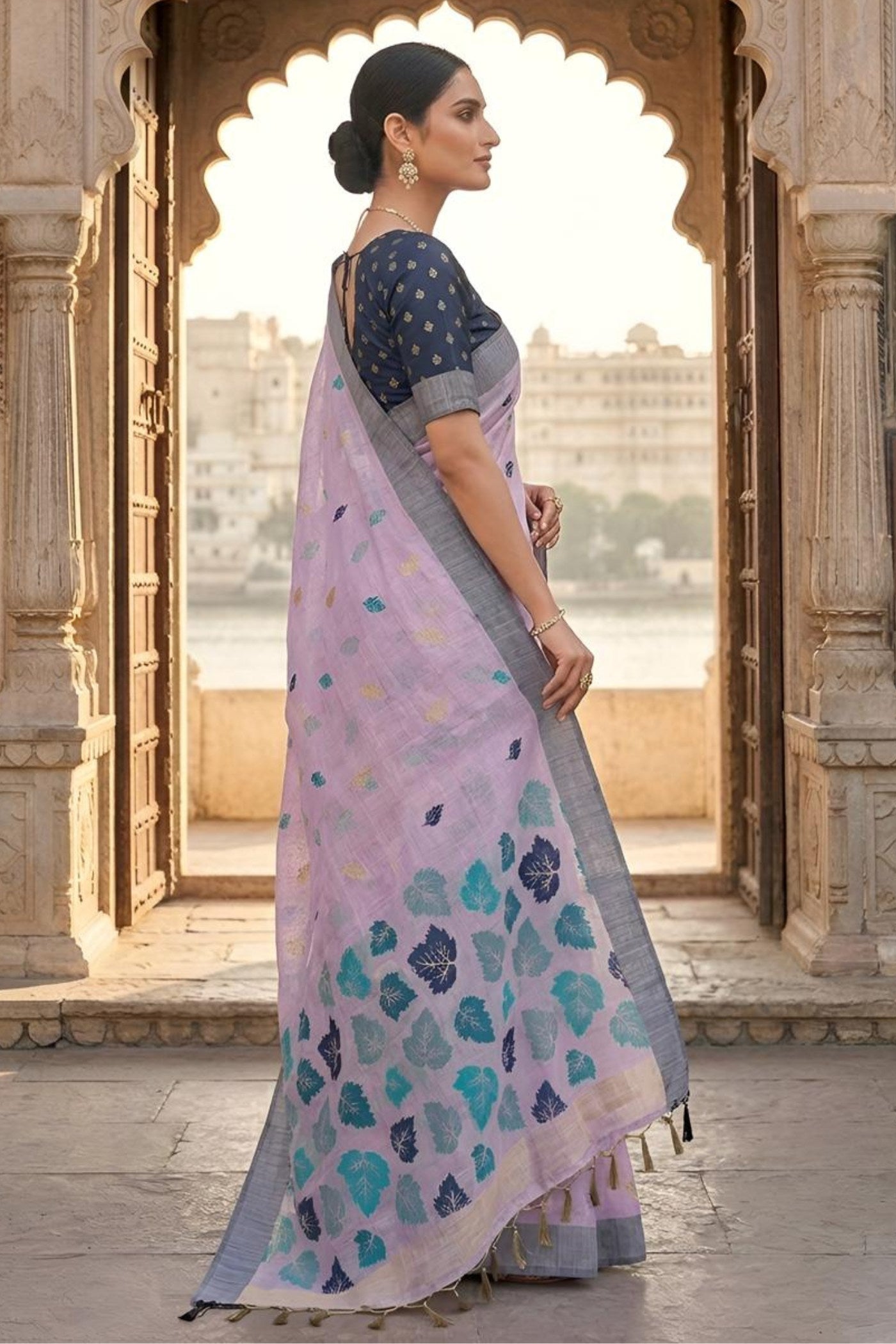 Buy MySilkLove Lilac Bloom Purple Woven Linen Saree Online