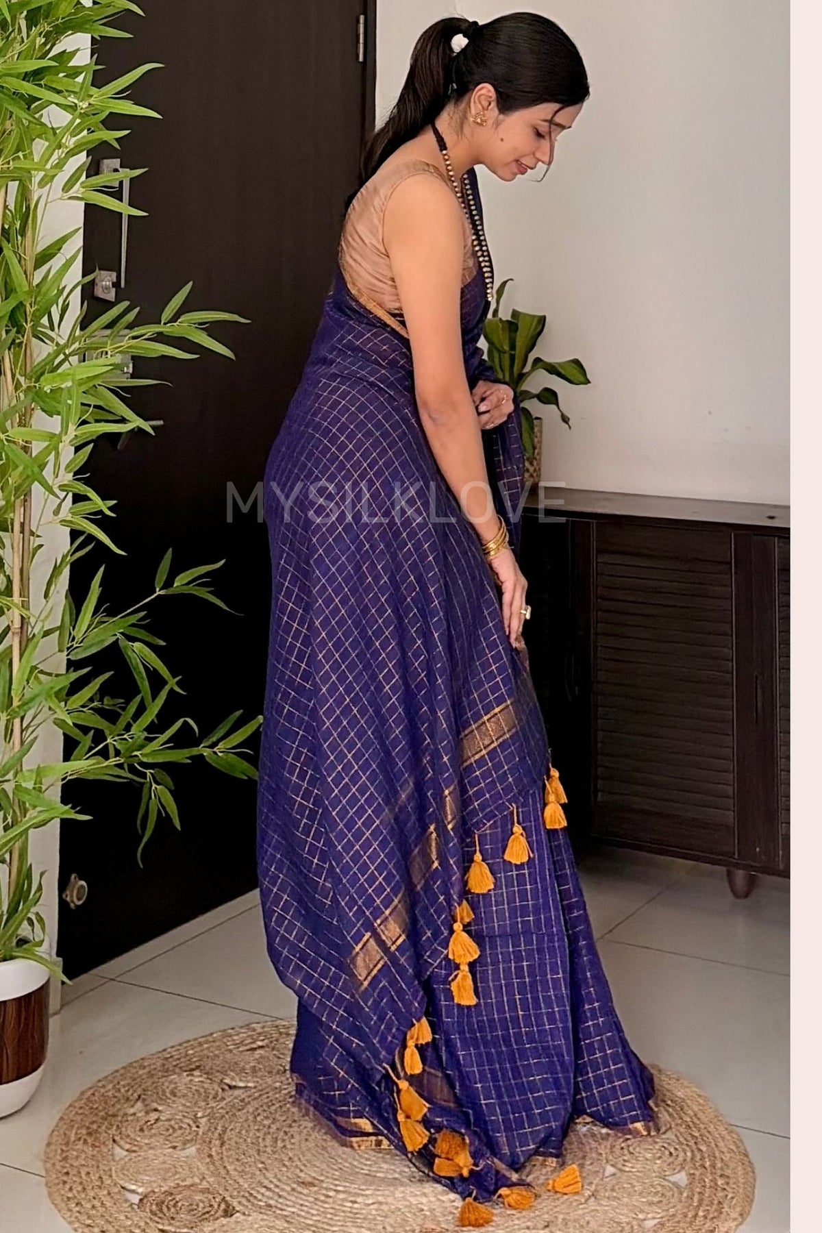 Buy MySilkLove Navy Blue Mul Mul Cotton Checks Pattern Zari Woven Saree Online