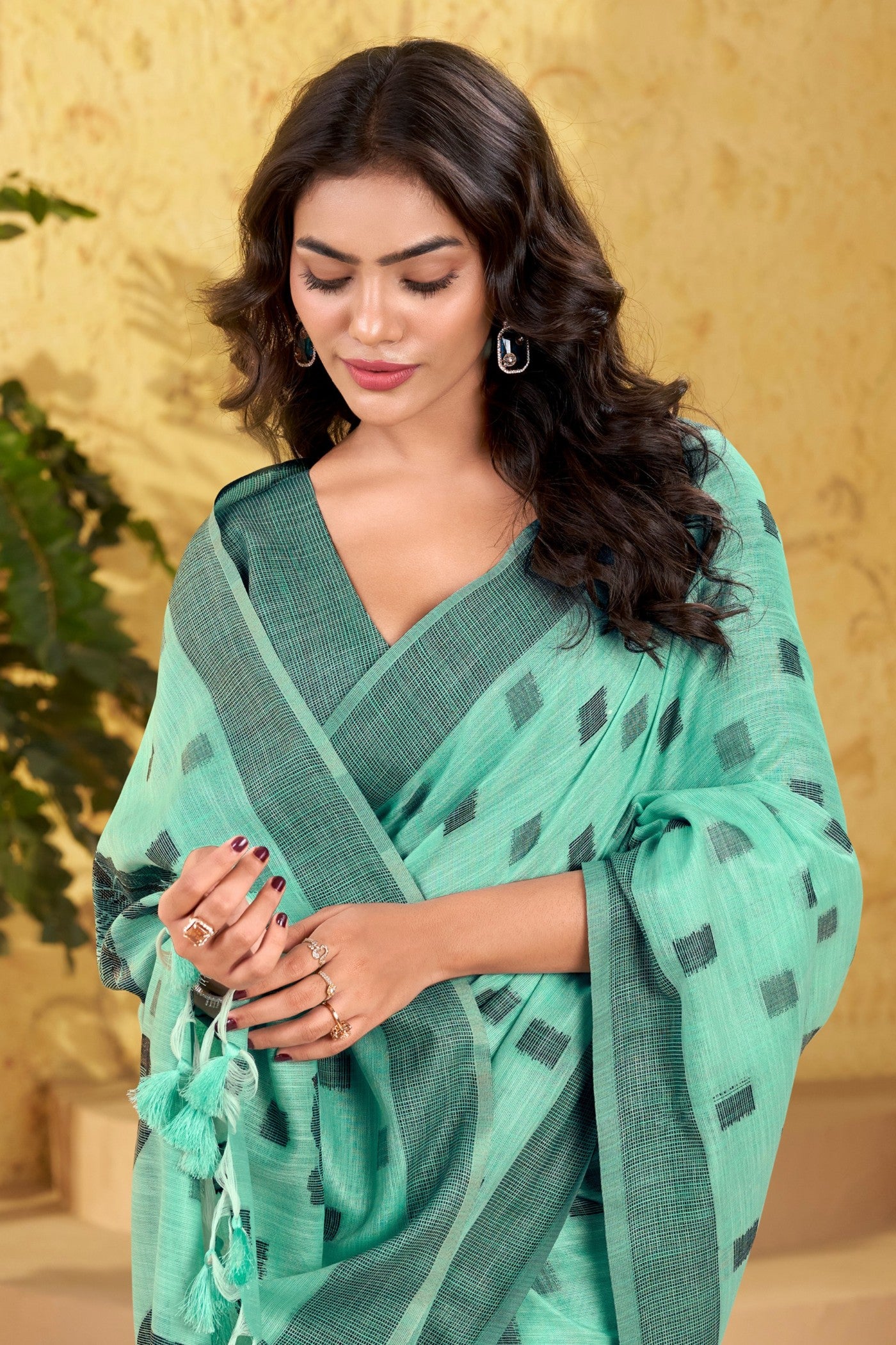 Buy MySilkLove Summer Green Woven Linen Saree Online