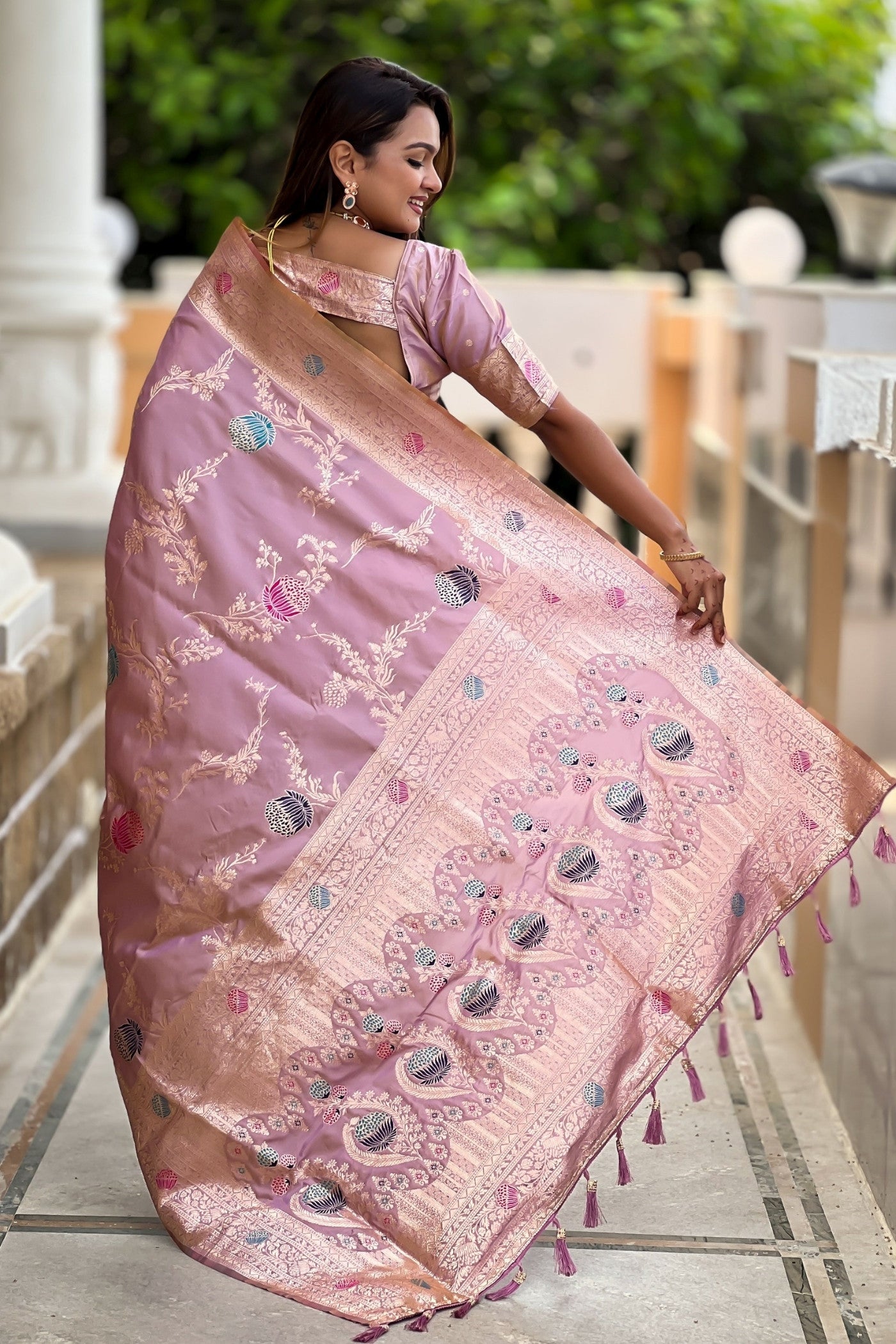 Buy MySilkLove Beauty Pink Woven Banarasi Saree Online
