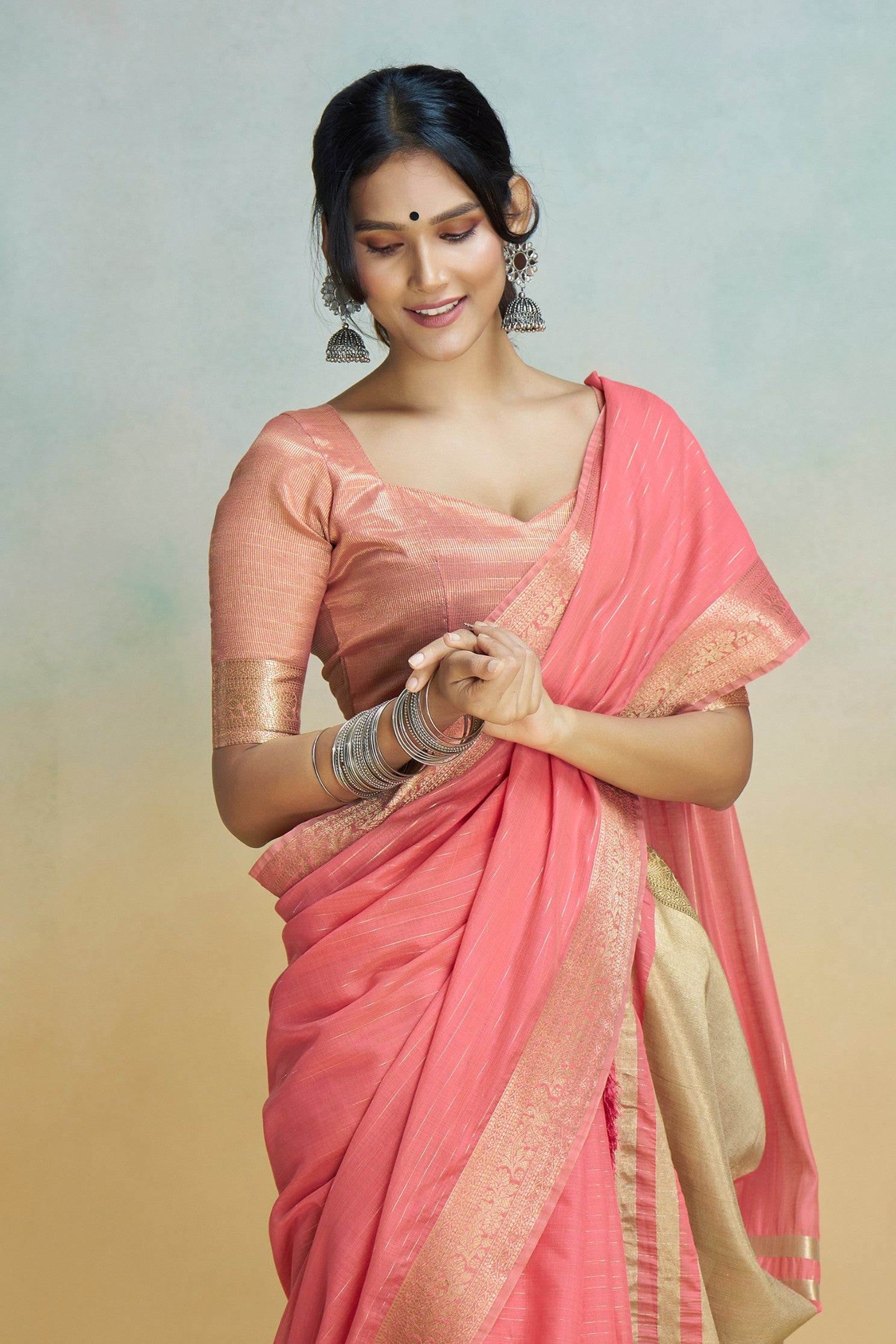 Buy MySilkLove Lipstick Pink Woven Maheshwari Saree Online