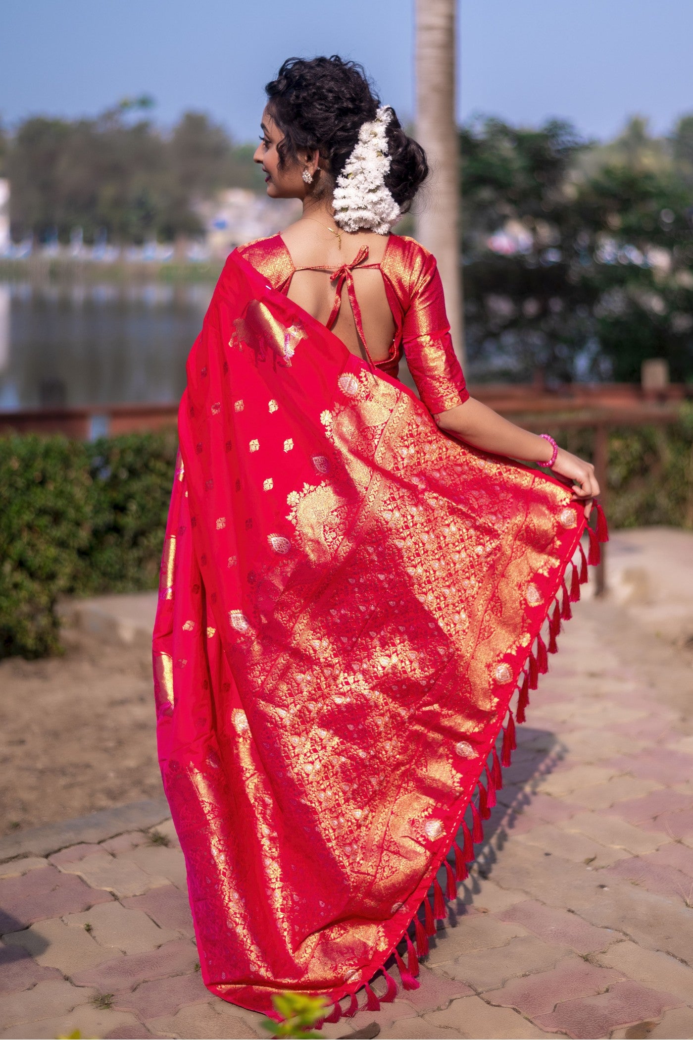 Buy MySilkLove Hot Pink Woven Banarasi Saree Online