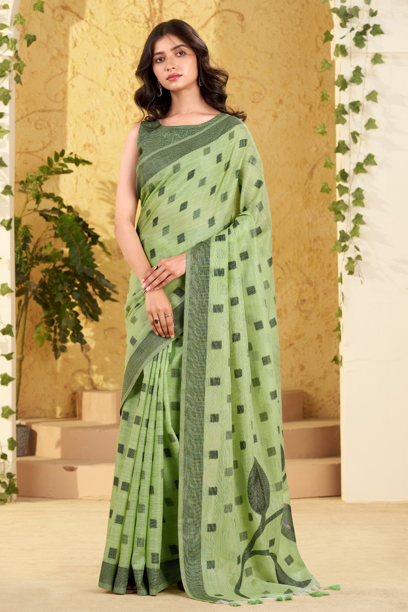 Buy MySilkLove Pale Green Woven Linen Saree Online