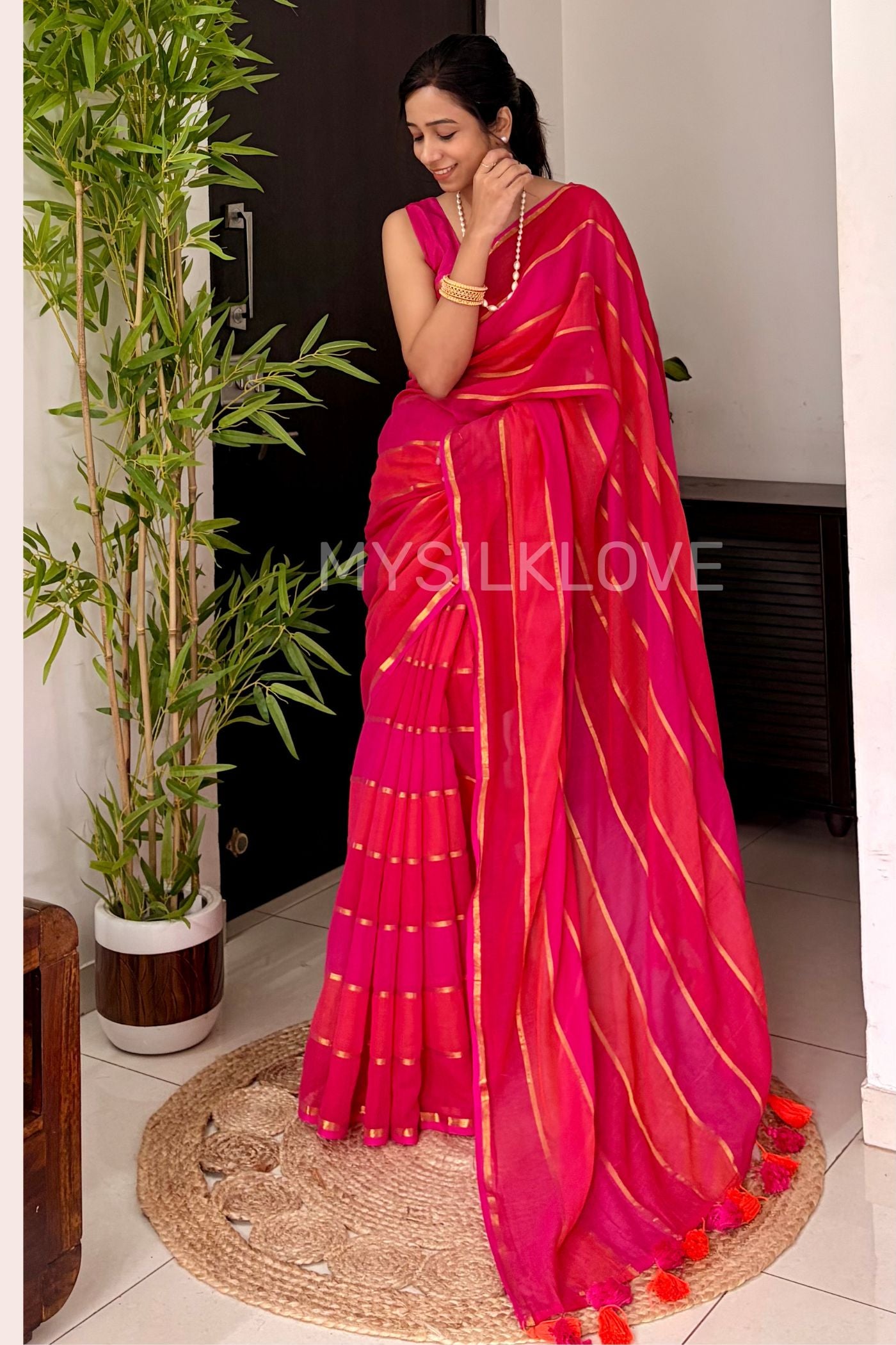 Buy MySilkLove Barn Red Pure Mul Mul Cotton Zari Woven Saree Online