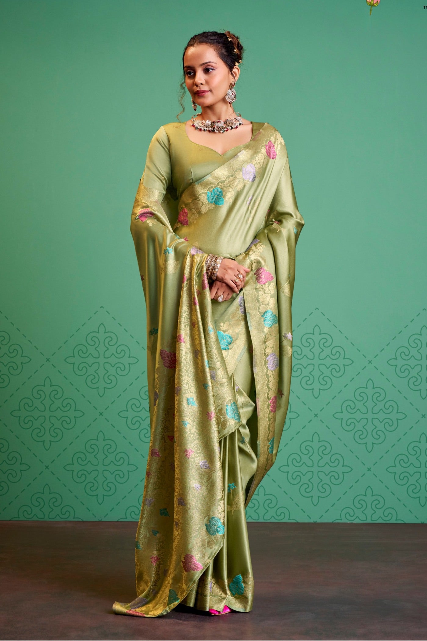 Buy MySilkLove Lwan Green Handloom Satin Silk Saree Online