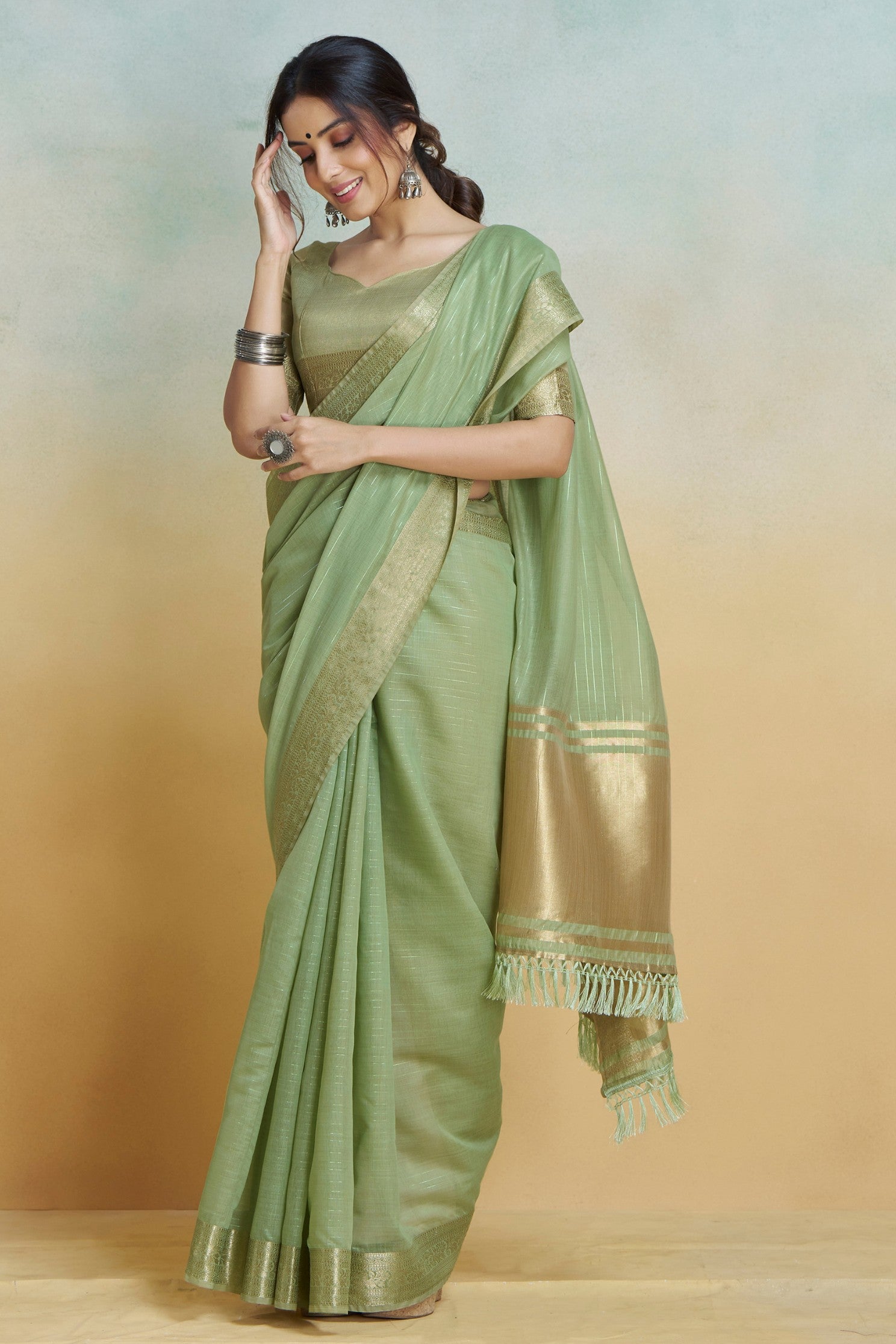 Buy MySilkLove Mantis Green Woven Maheshwari Saree Online