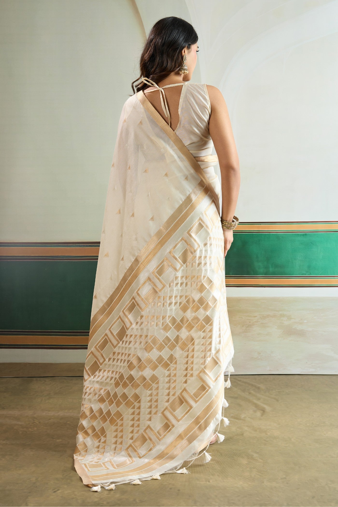 Buy MySilkLove Ghost White Tussar Handloom Silk Saree Online