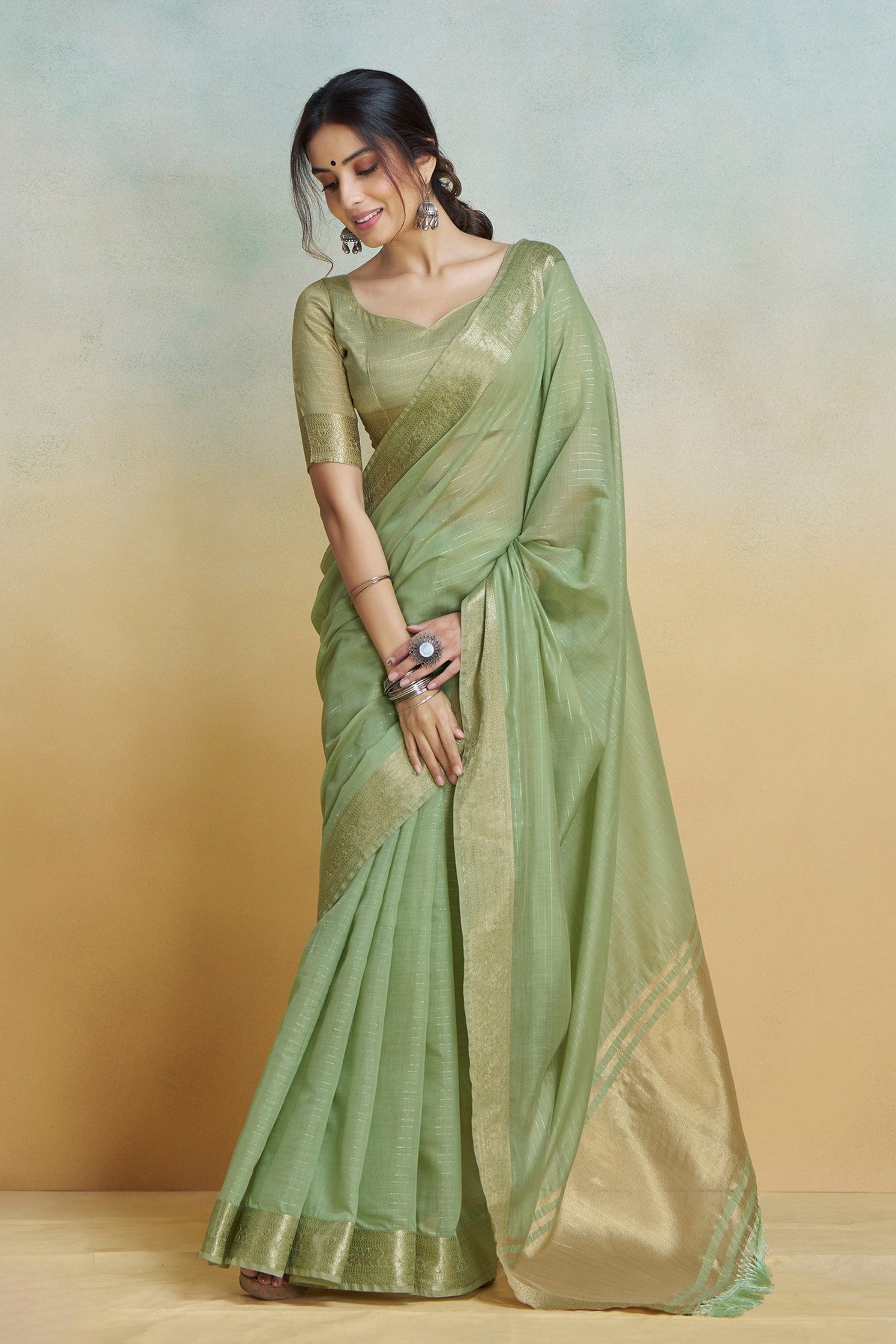 Buy MySilkLove Mantis Green Woven Maheshwari Saree Online