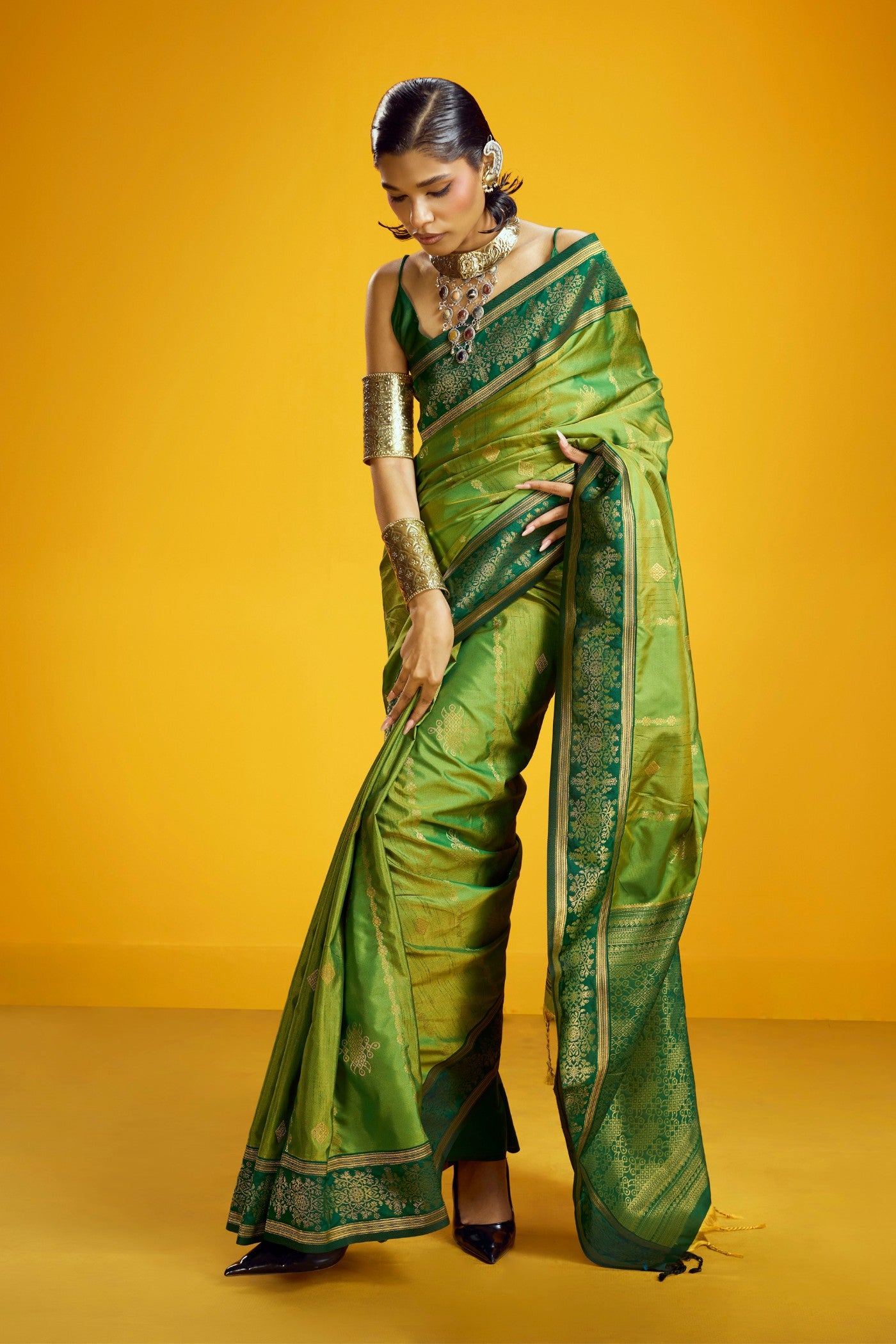 Buy MySilkLove Verde Green Banarasi Handloom Soft Silk Saree Online