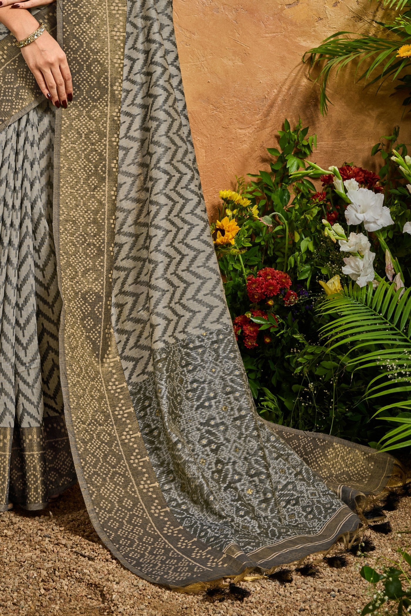 Buy MySilkLove Griseous Grey Cotton Handloom Patola Saree Online