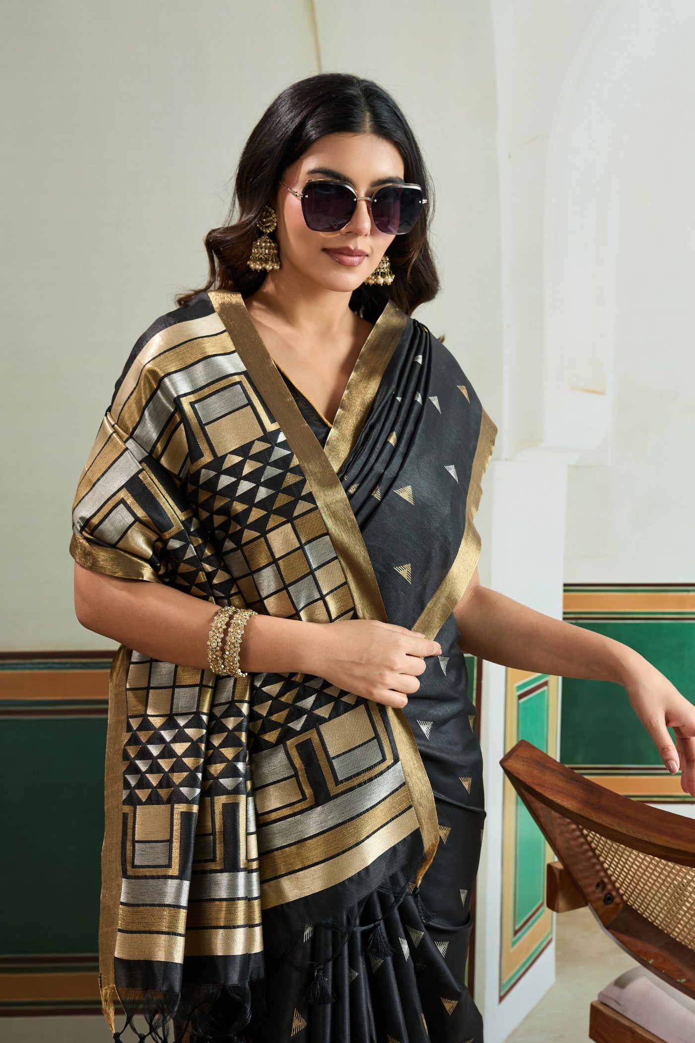 Buy MySilkLove Black Eel Tussar Handloom Silk Saree Online