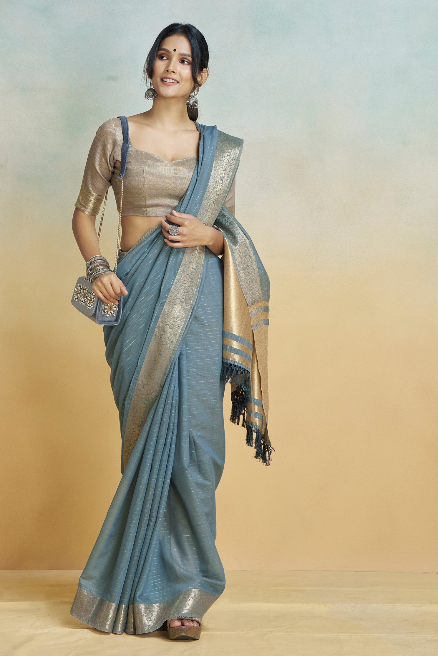 Buy MySilkLove Usafa Blue Woven Maheshwari Saree Online