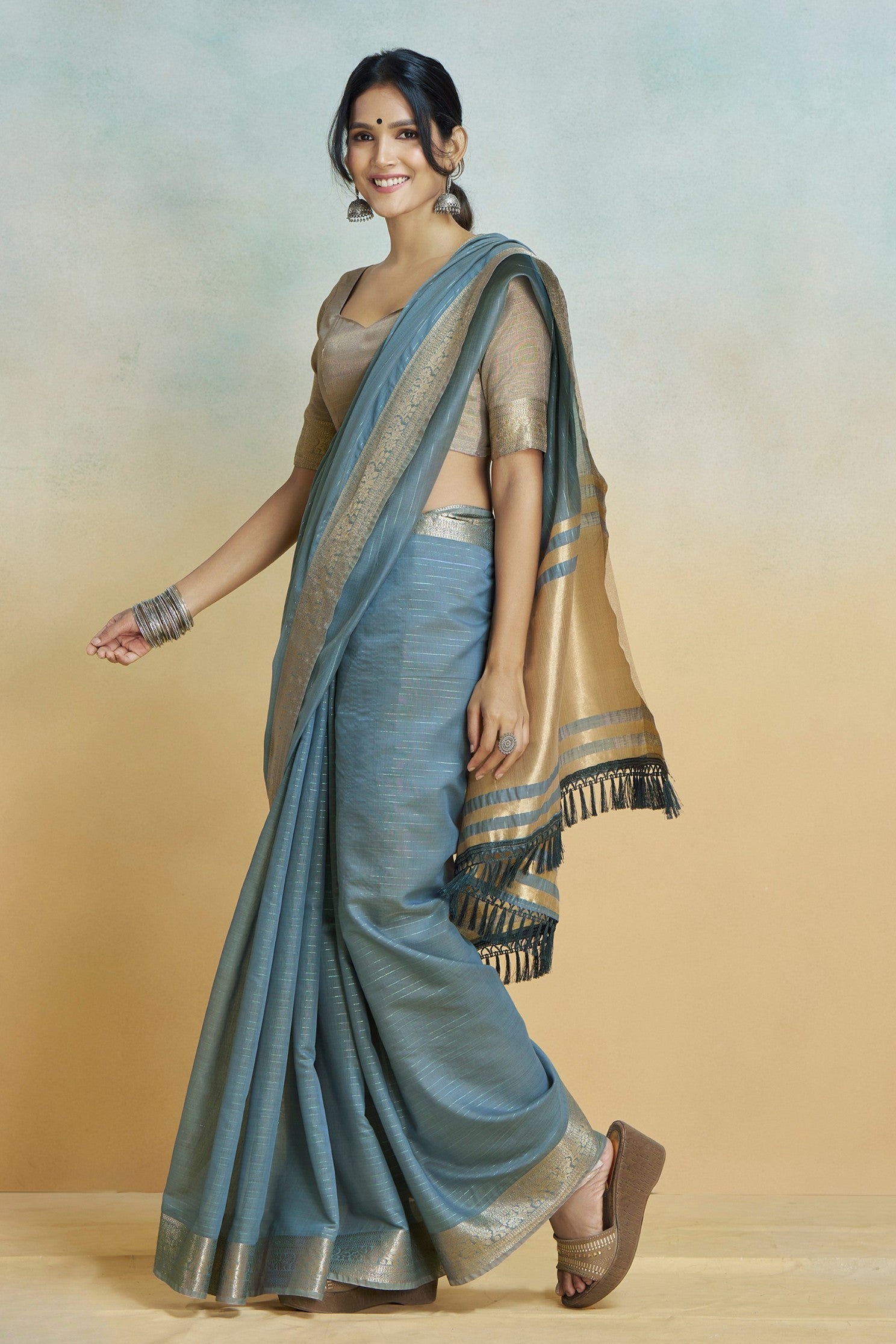 Buy MySilkLove Usafa Blue Woven Maheshwari Saree Online