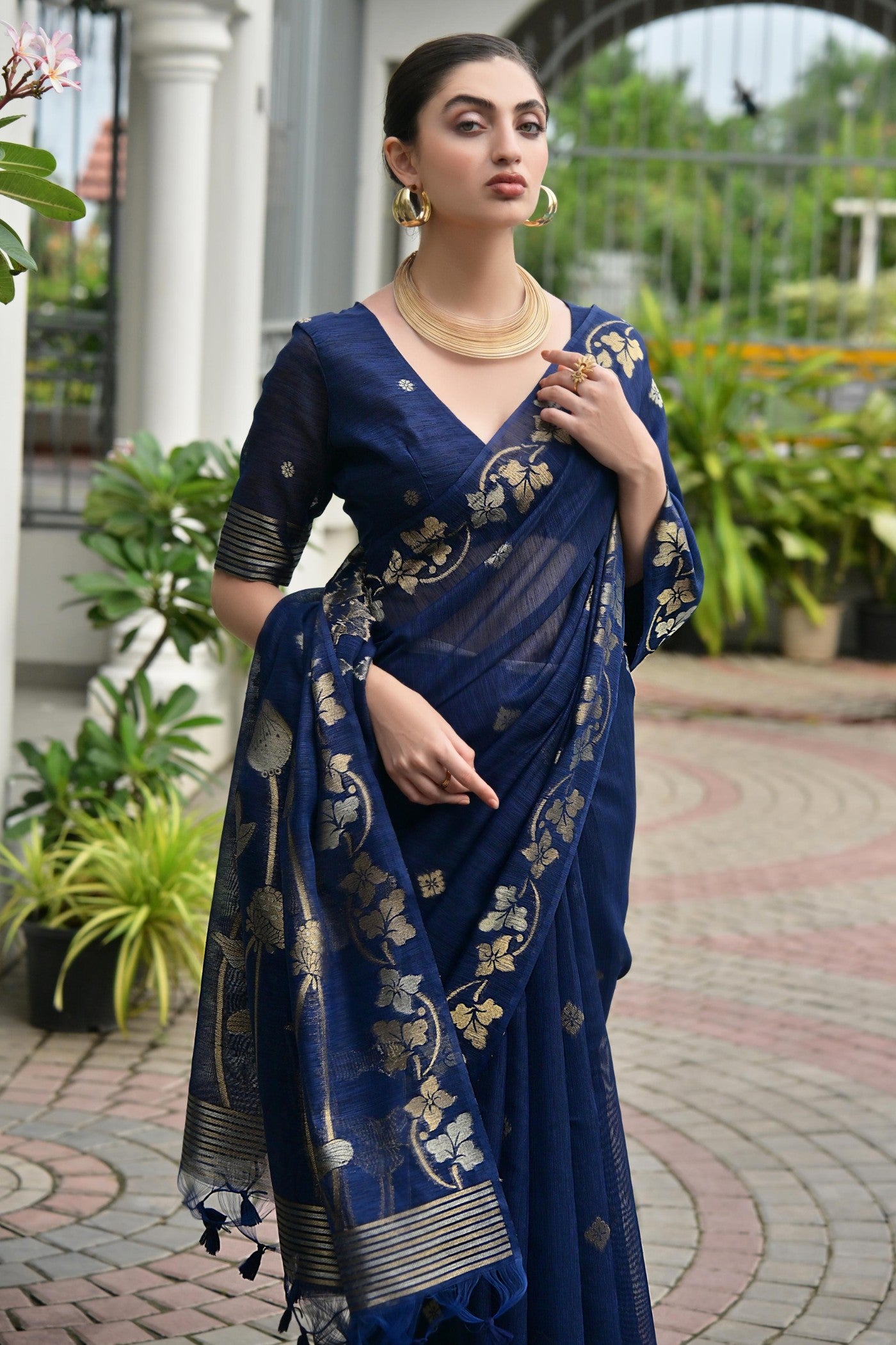 Buy MySilkLove Navy Blue Floral Linen Silk Saree Online