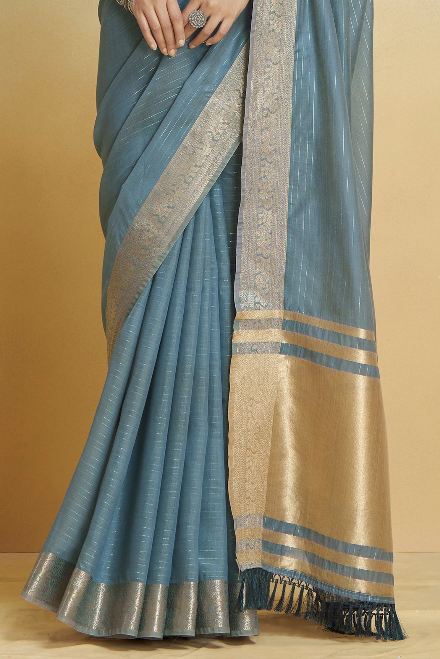 Buy MySilkLove Usafa Blue Woven Maheshwari Saree Online