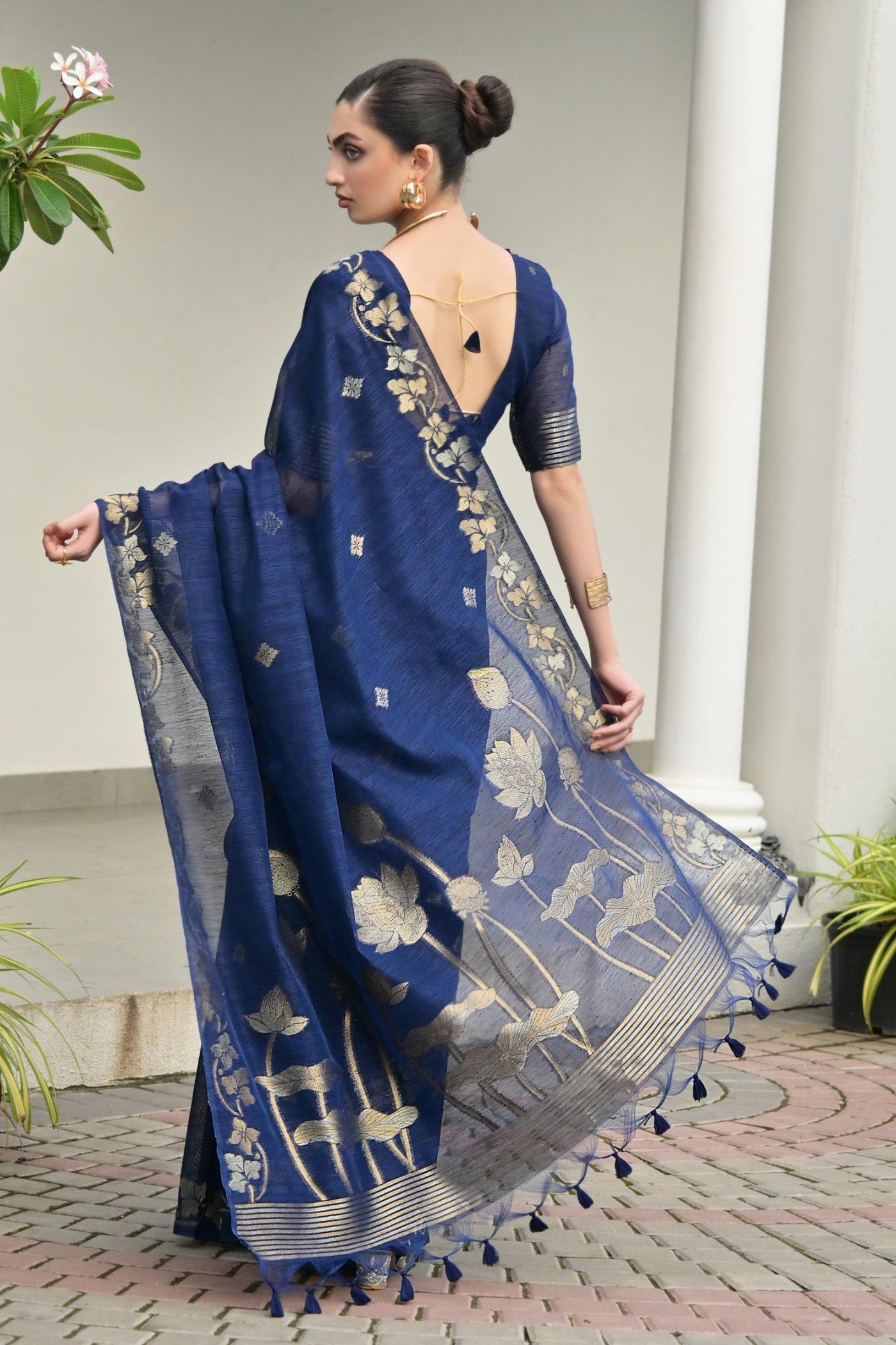 Buy MySilkLove Navy Blue Floral Linen Silk Saree Online