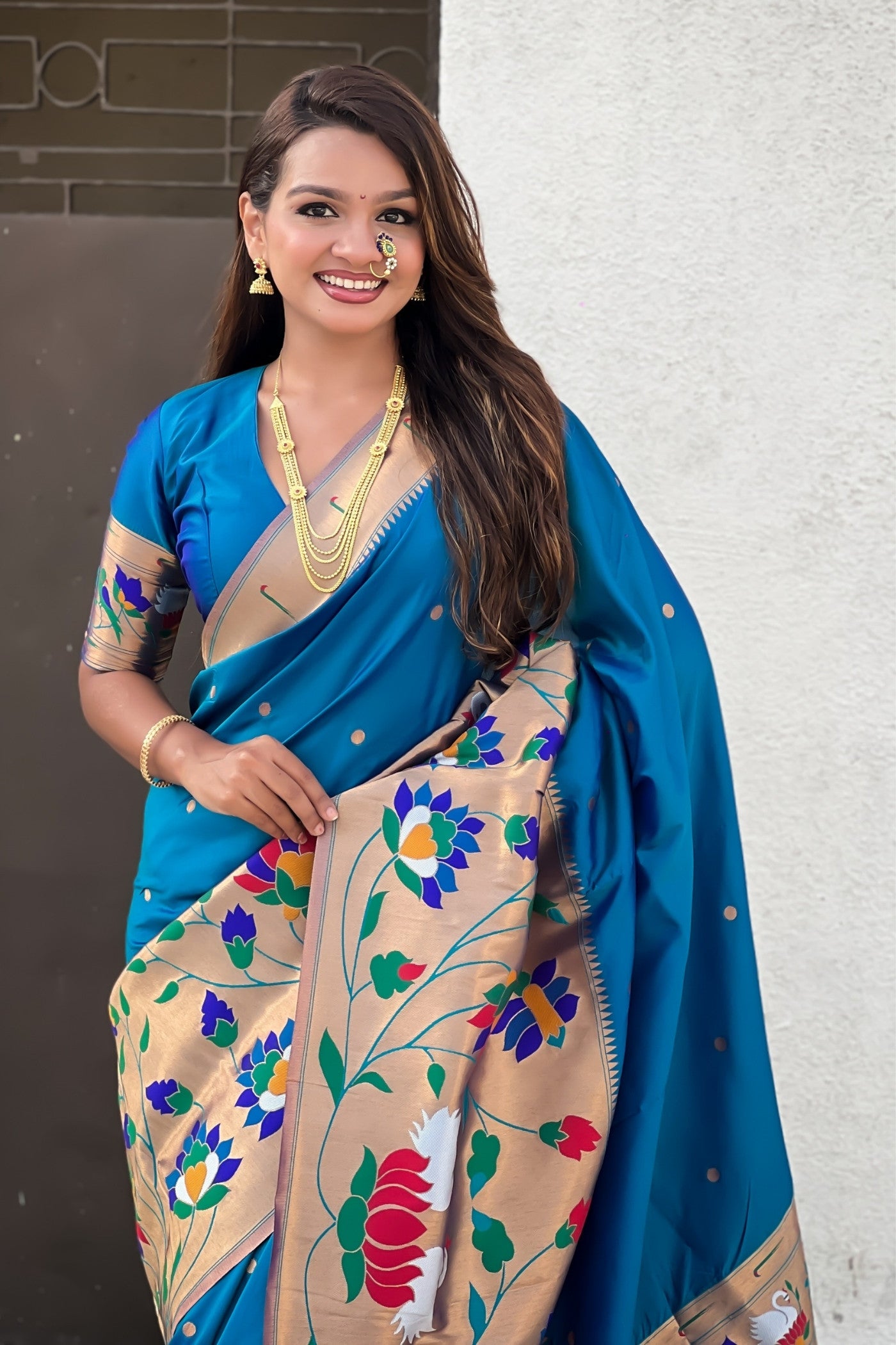 Buy MySilkLove Royal Blue Woven Paithani Saree Online