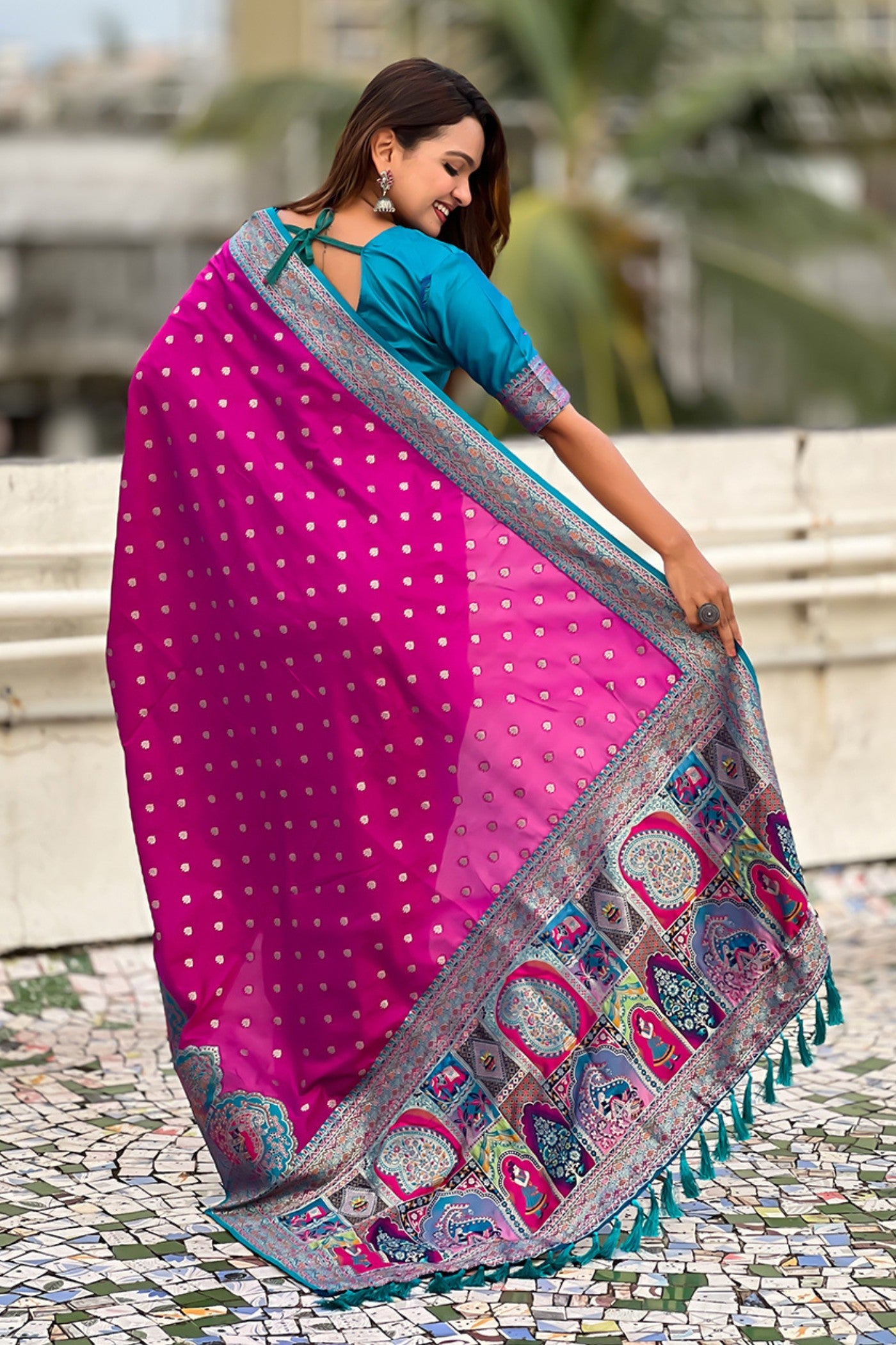 Buy MySilkLove Magenta Pink Woven Banarasi Saree Online