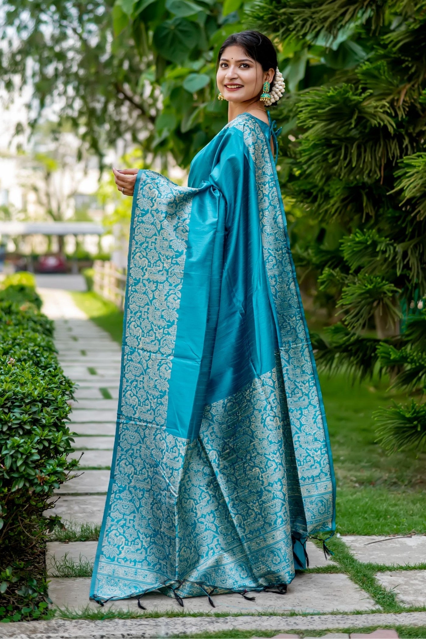 Buy MySilkLove Tufts Blue Banarasi Handloom Raw Silk Saree Online