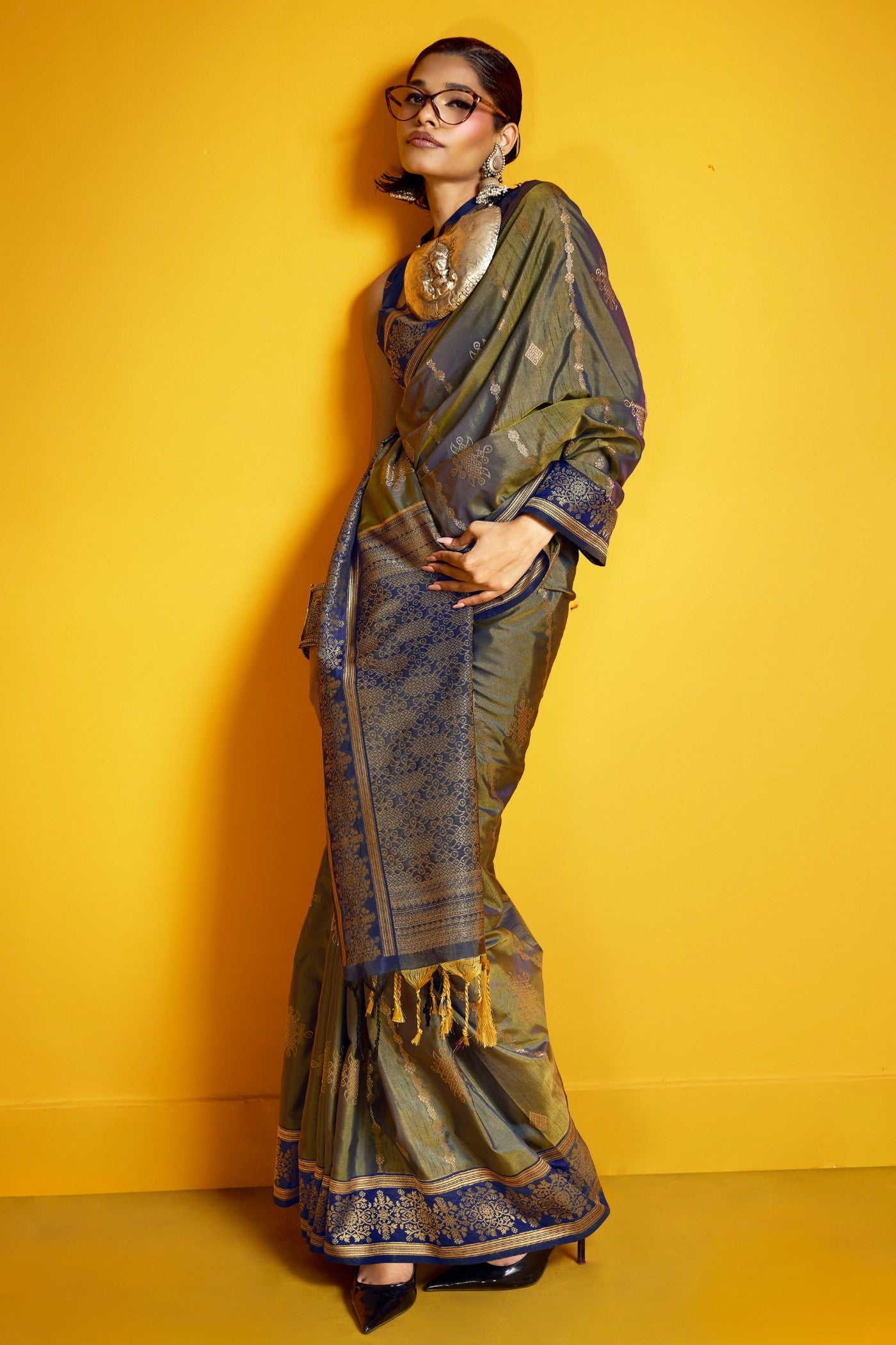 Buy MySilkLove Mehendi Green Banarasi Handloom Soft Silk Saree Online