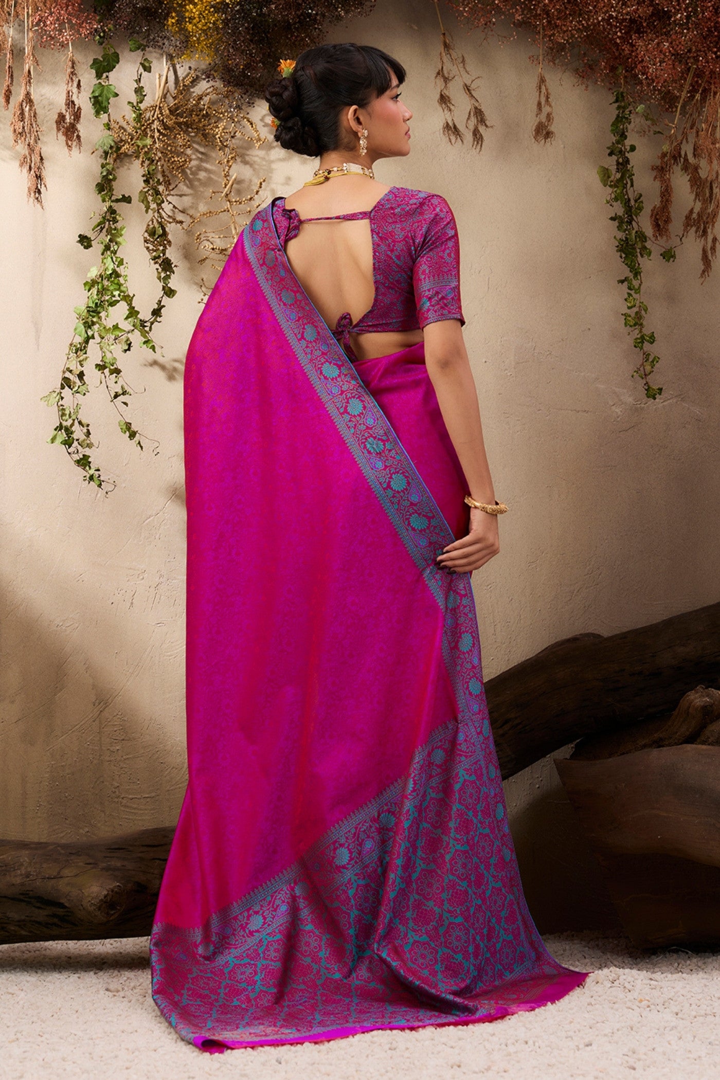 Buy MySilkLove Magenta Pink Woven Tanchoi Kanjivaram Saree Online