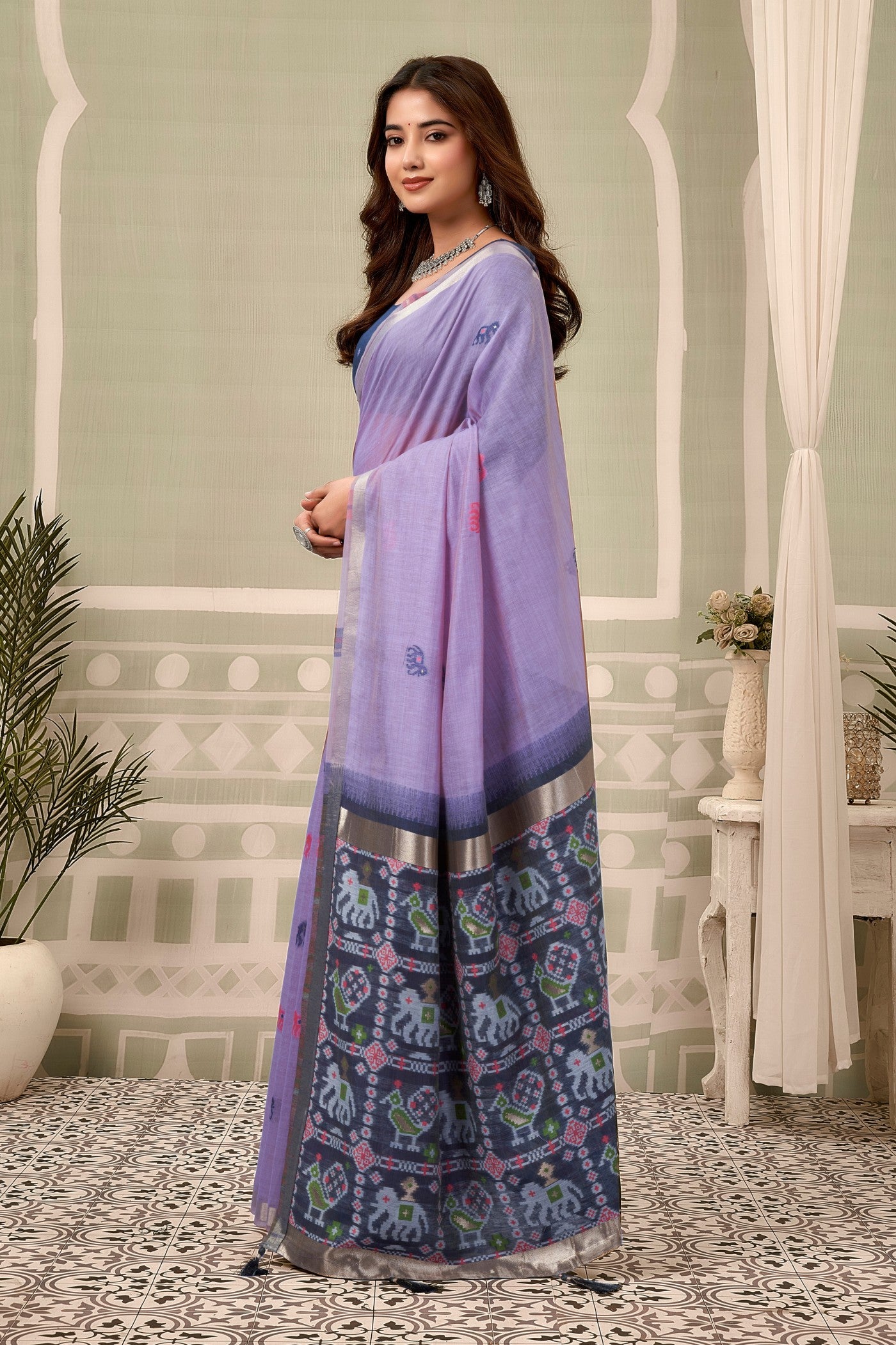 Buy MySilkLove Lavender Mist Patola Pallu Zari Woven Saree Online