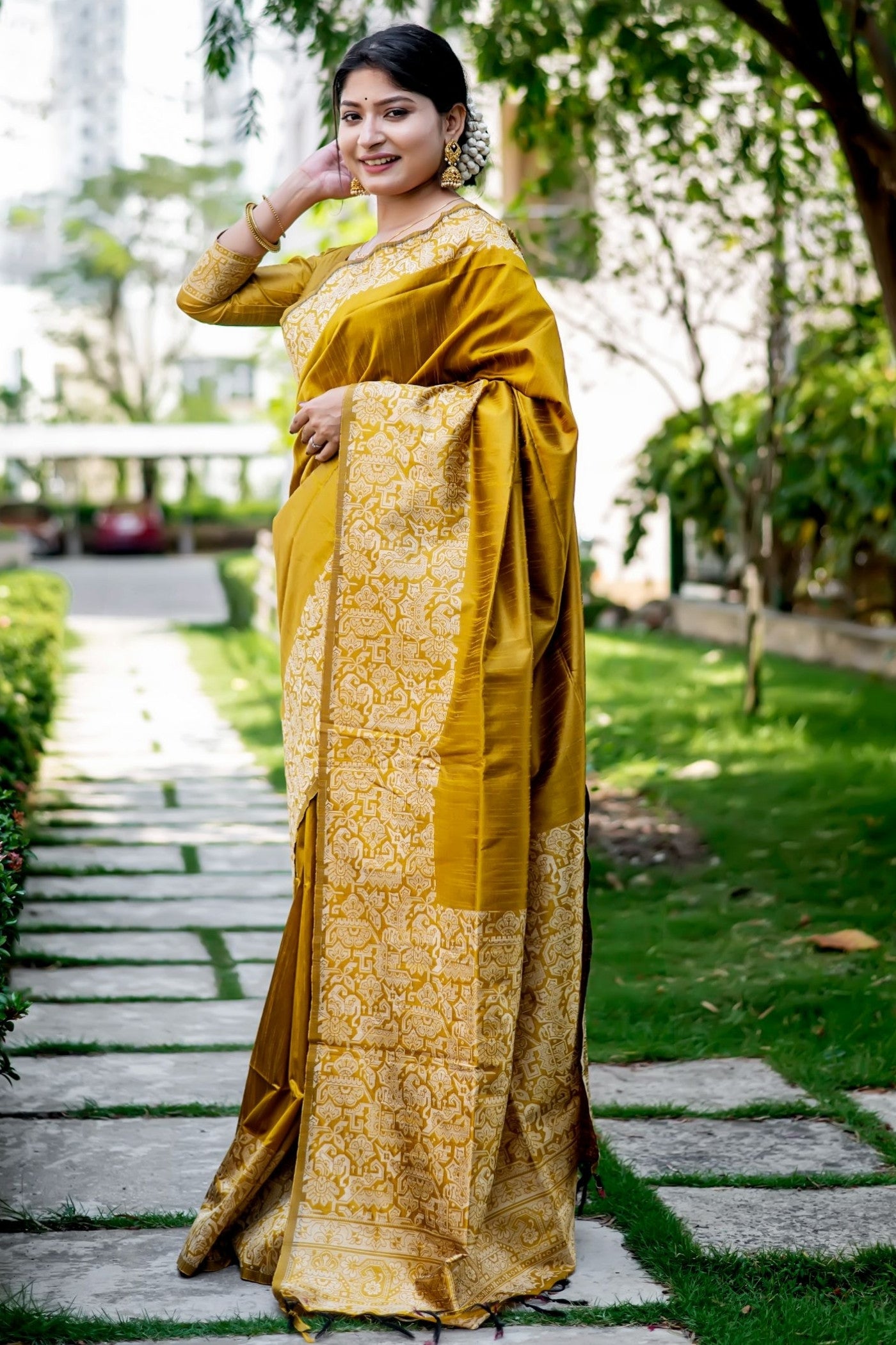 Buy MySilkLove luorescent Yellow Banarasi Handloom Raw Silk Saree Online