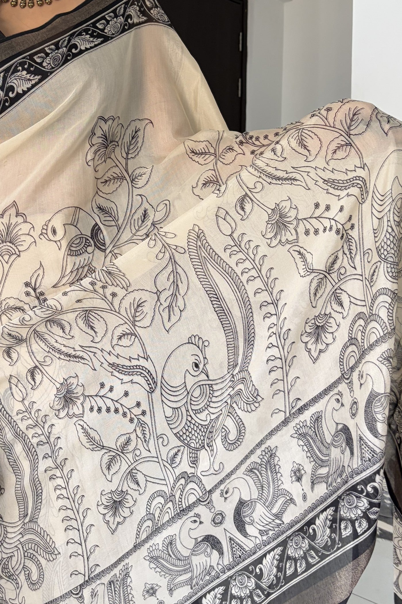 Buy MySilkLove Onyx Black and Cream Mul Cotton Kalamkari Saree Online