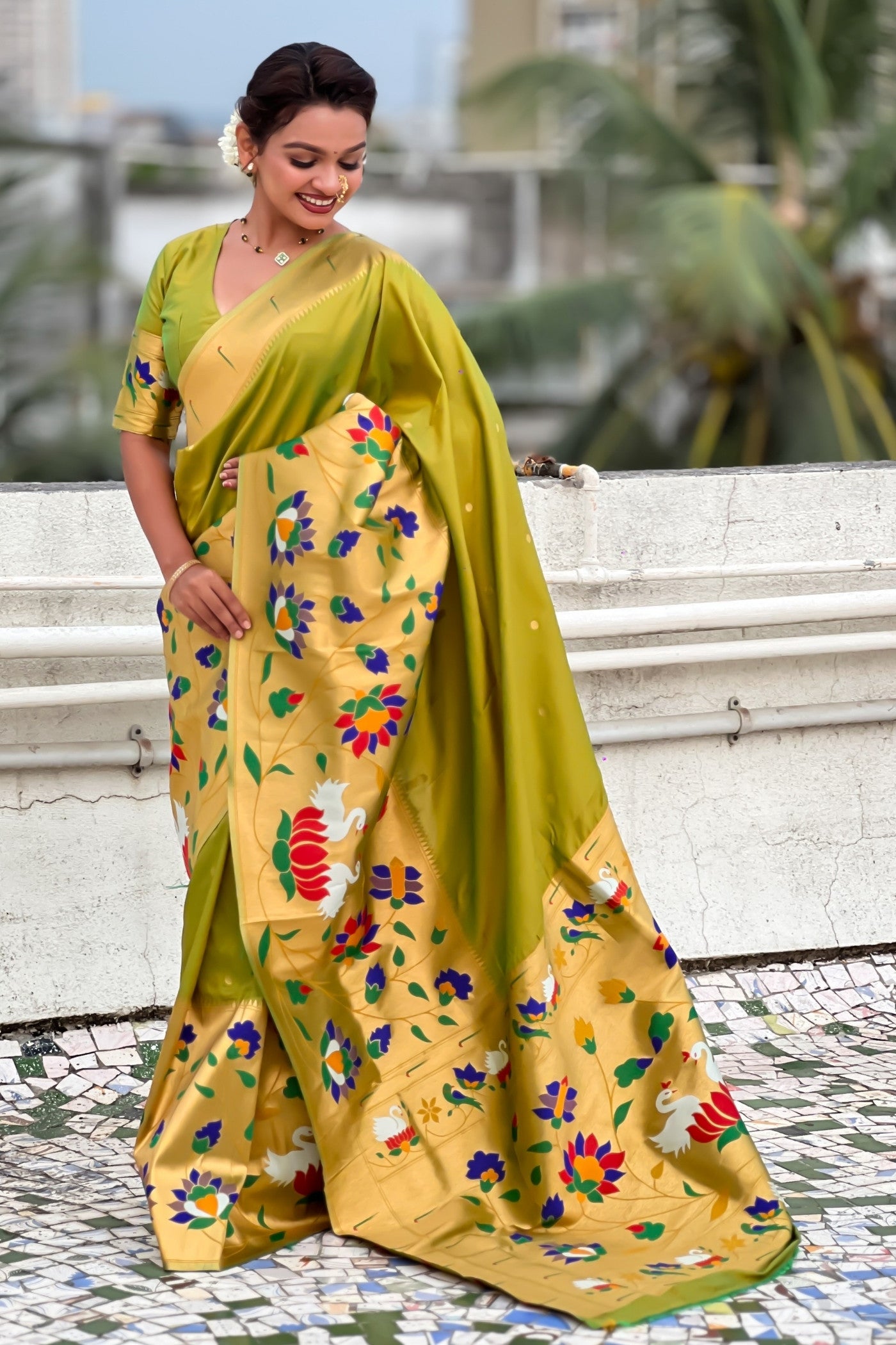 Buy MySilkLove Kelly Green Woven Paithani Saree Online