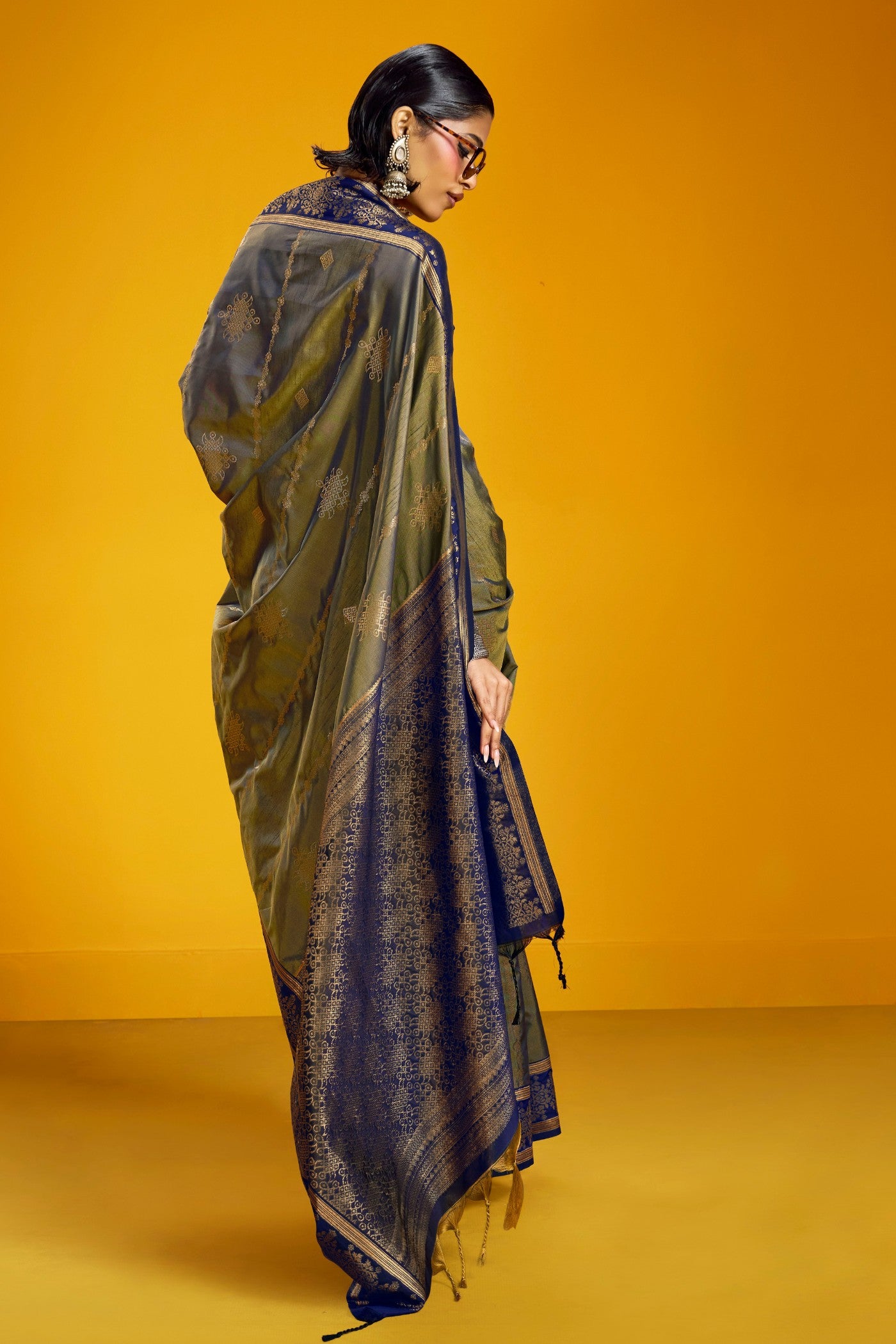 Buy MySilkLove Mehendi Green Banarasi Handloom Soft Silk Saree Online