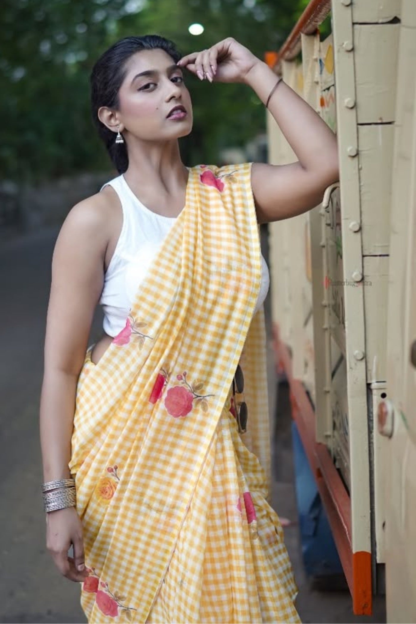 Buy MySilkLove Trombone Yellow Soft Linen Cotton Pinted Saree Online