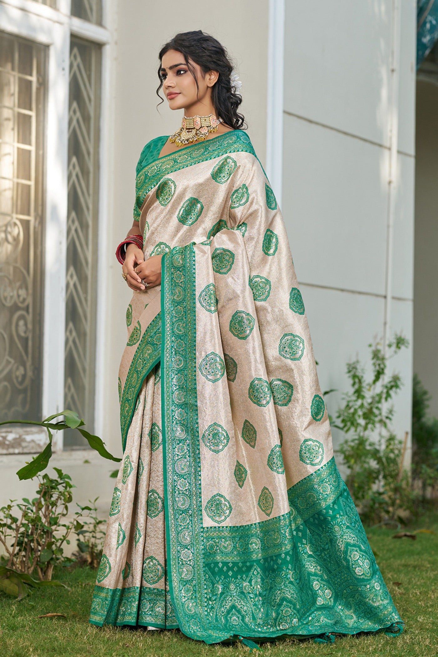 Buy MySilkLove Dutch Cream and Green Woven Banarasi Saree Online