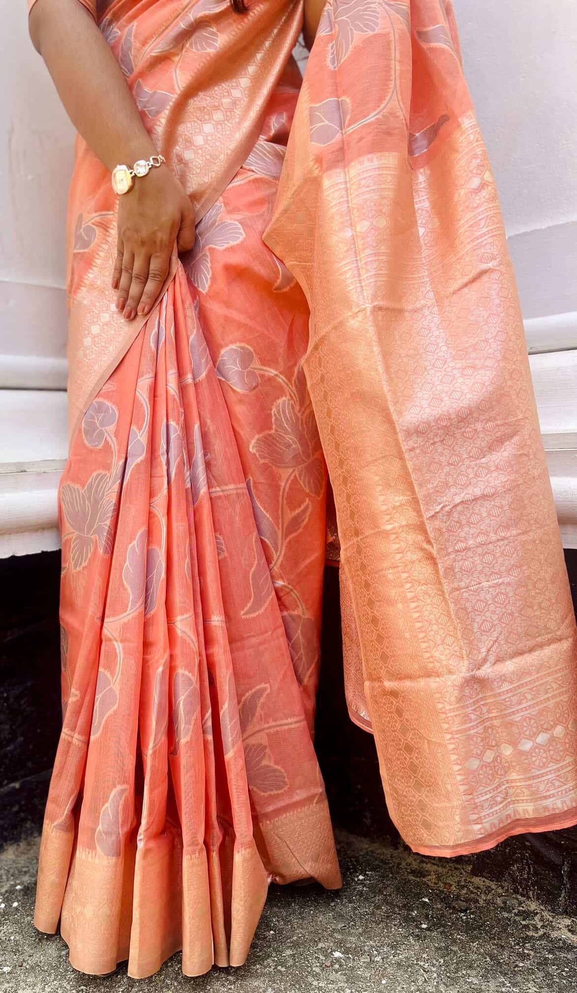 Buy MySilkLove Plum Peach Woven Banarasi Linen Saree Online