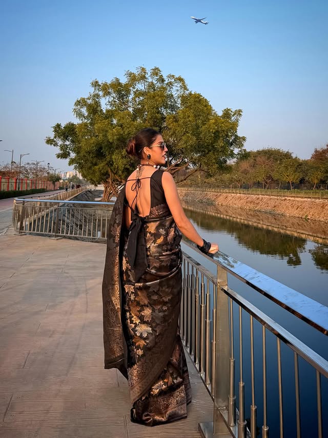 Buy MySilkLove Coral Black Banarasi Soft Silk Saree Online