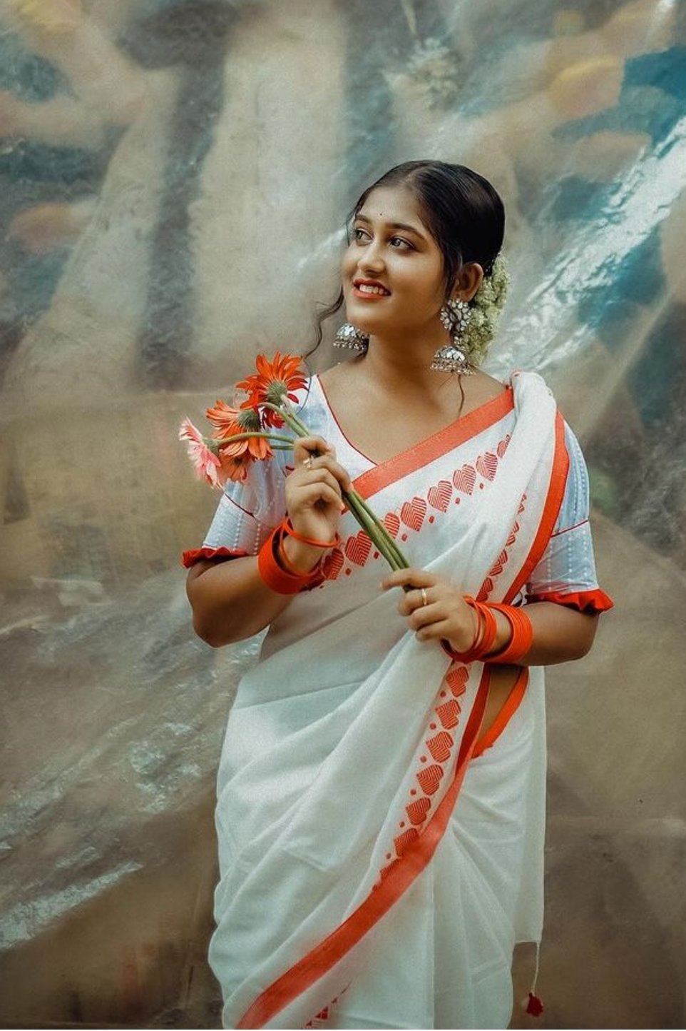 Buy MySilkLove Derby White Cotton Heart Motif Saree Online