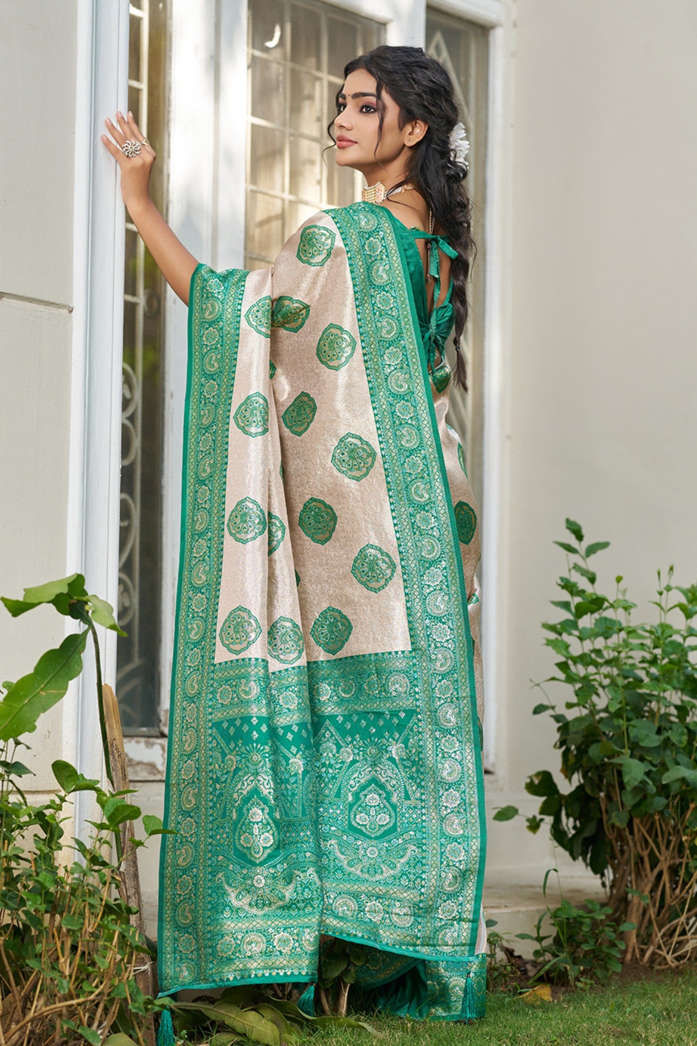 Buy MySilkLove Dutch Cream and Green Woven Banarasi Saree Online
