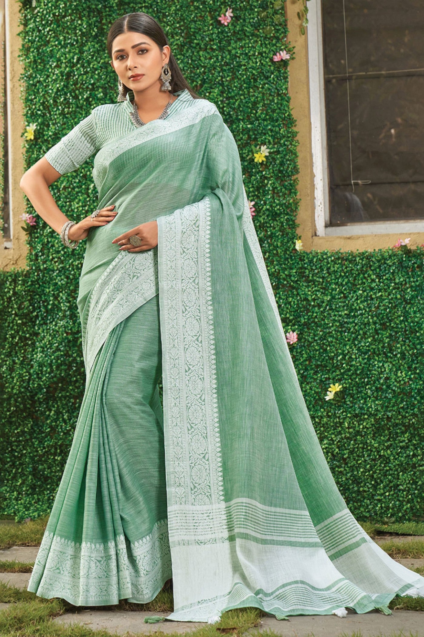 Buy MySilkLove Ocado Green Handloom Linen Saree Online