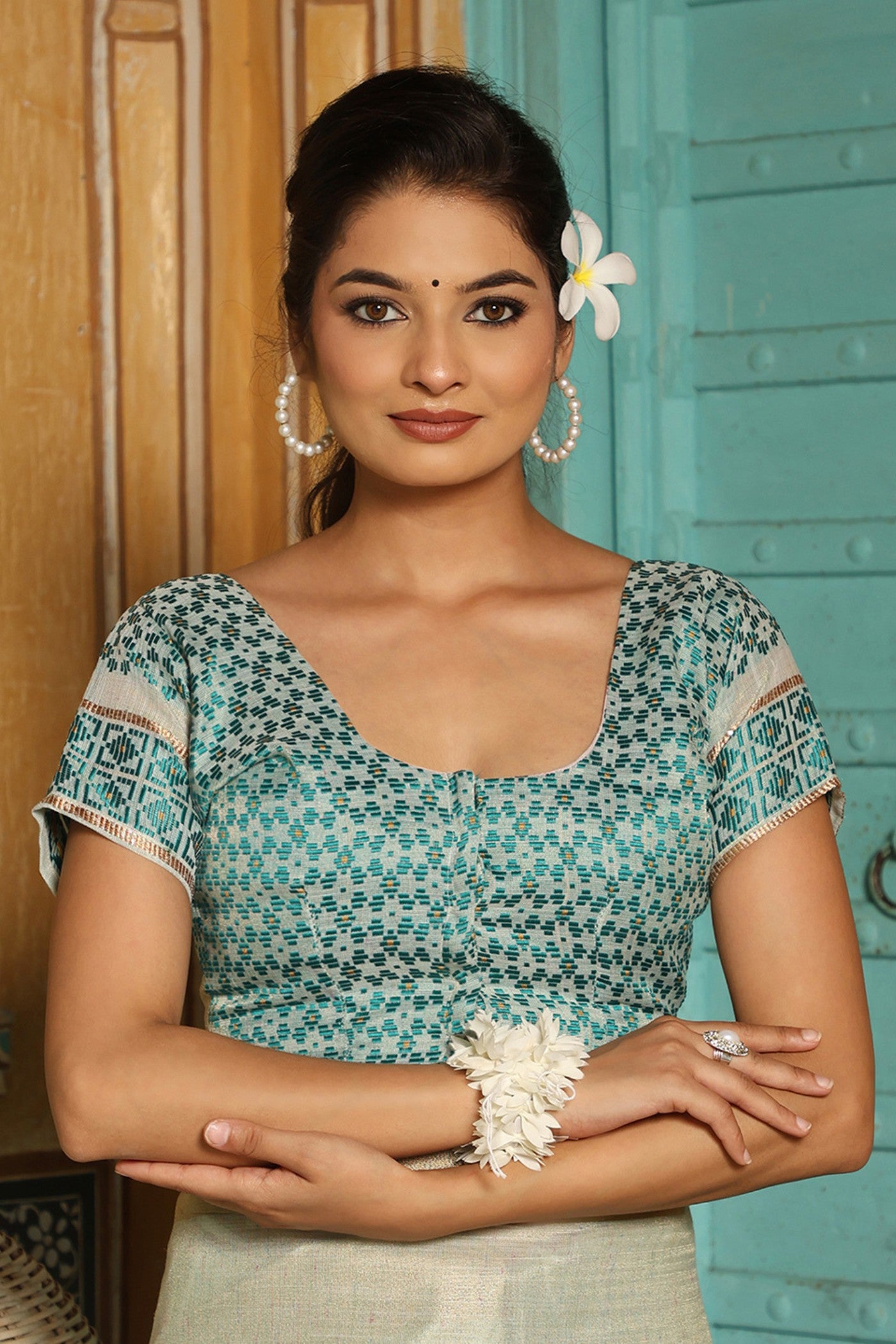 Buy MySilkLove Glitter White and Green Woven Linen Saree Online