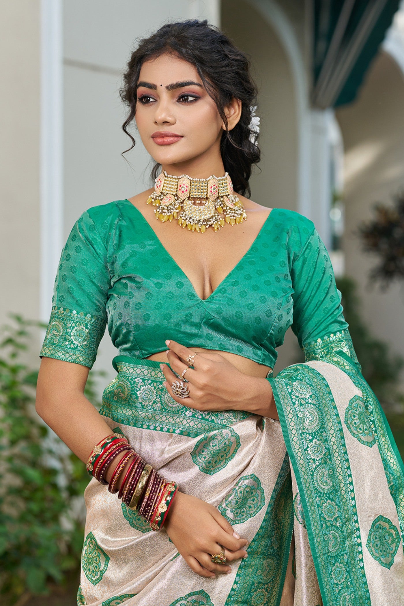 Buy MySilkLove Dutch Cream and Green Woven Banarasi Saree Online