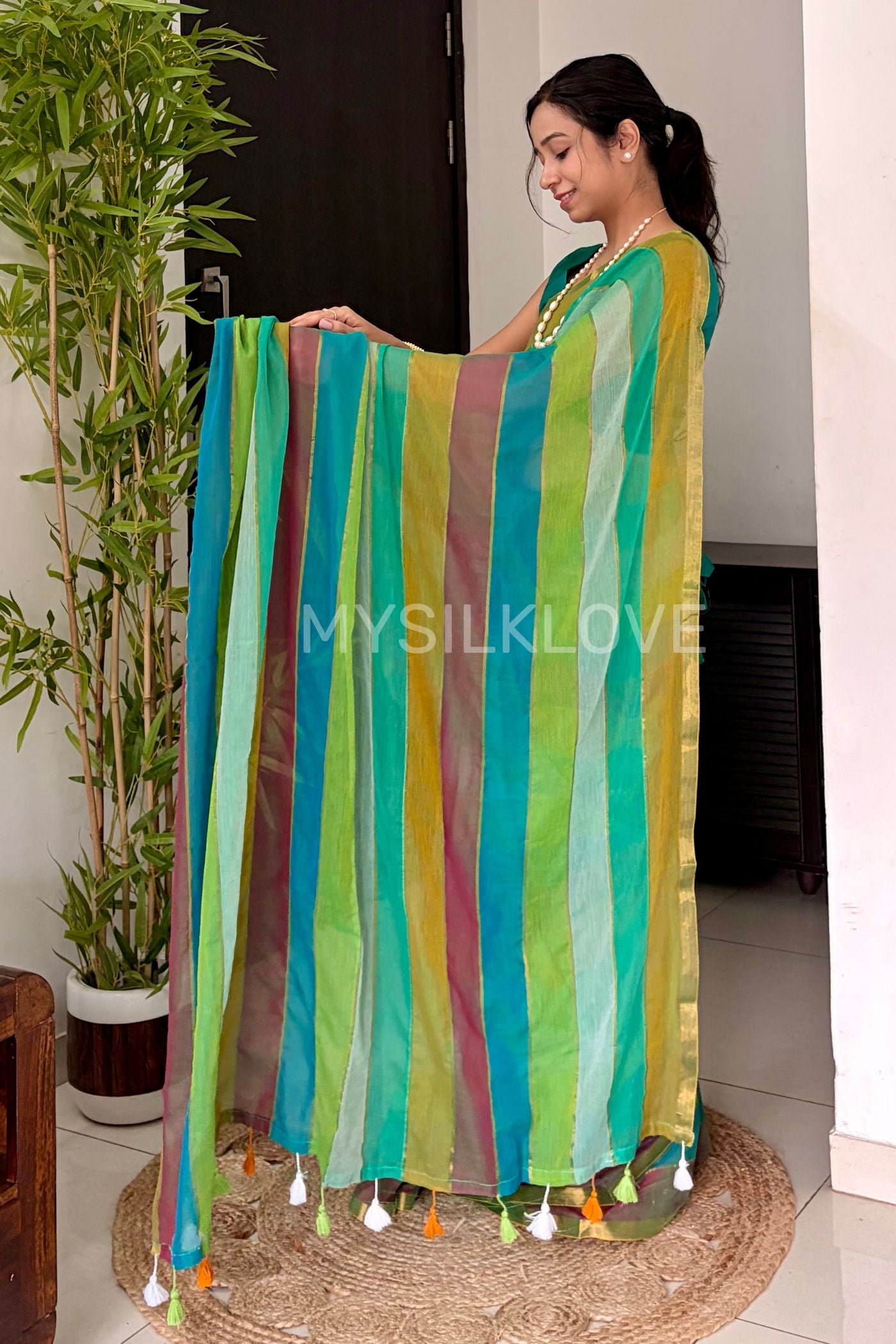 Buy MySilkLove Asparagus Green Pure Mul Mul Cotton Zari Woven Saree Online