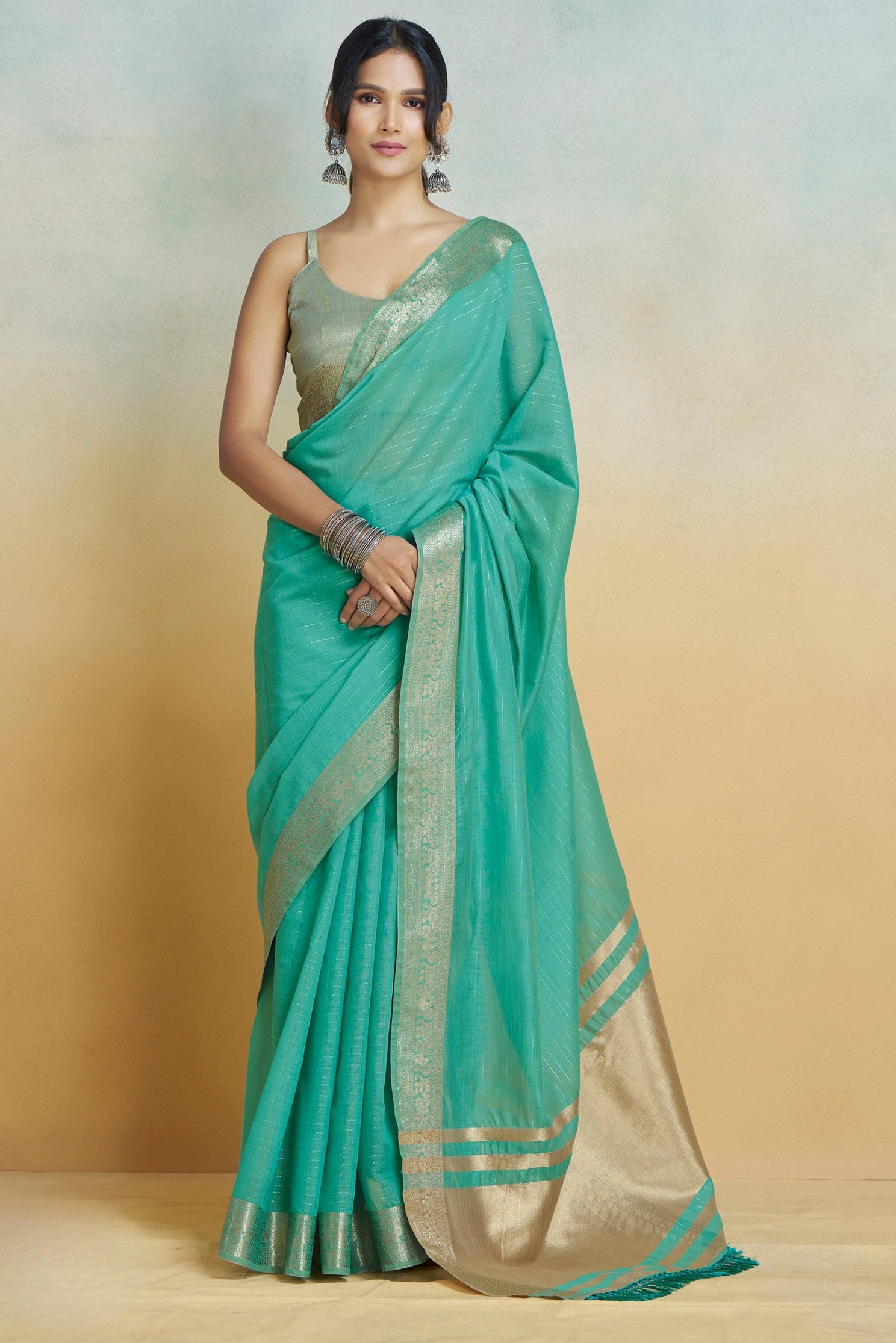 Buy MySilkLove Tropical Green Woven Maheshwari Saree Online