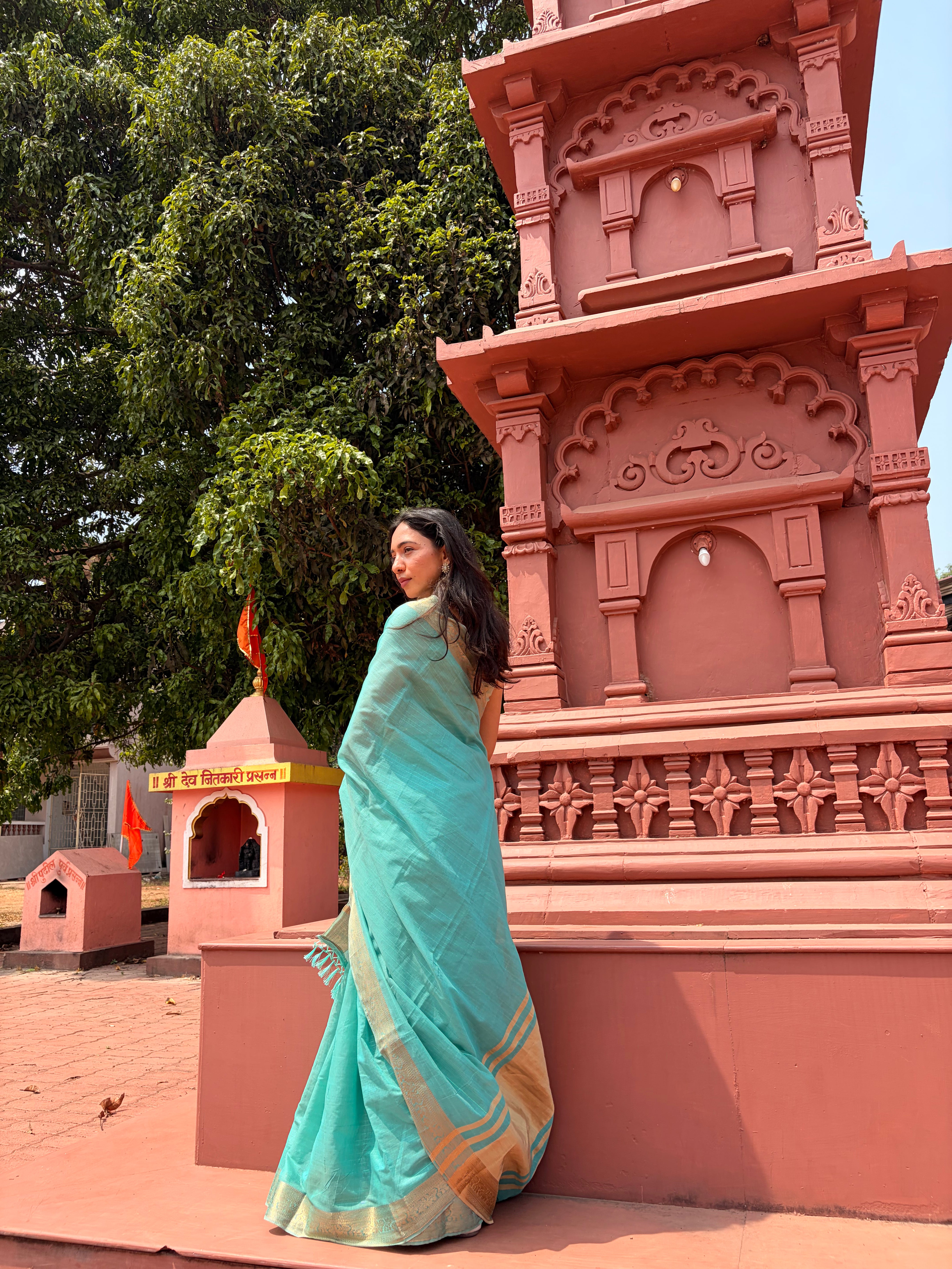 Buy MySilkLove Tropical Green Woven Maheshwari Saree Online