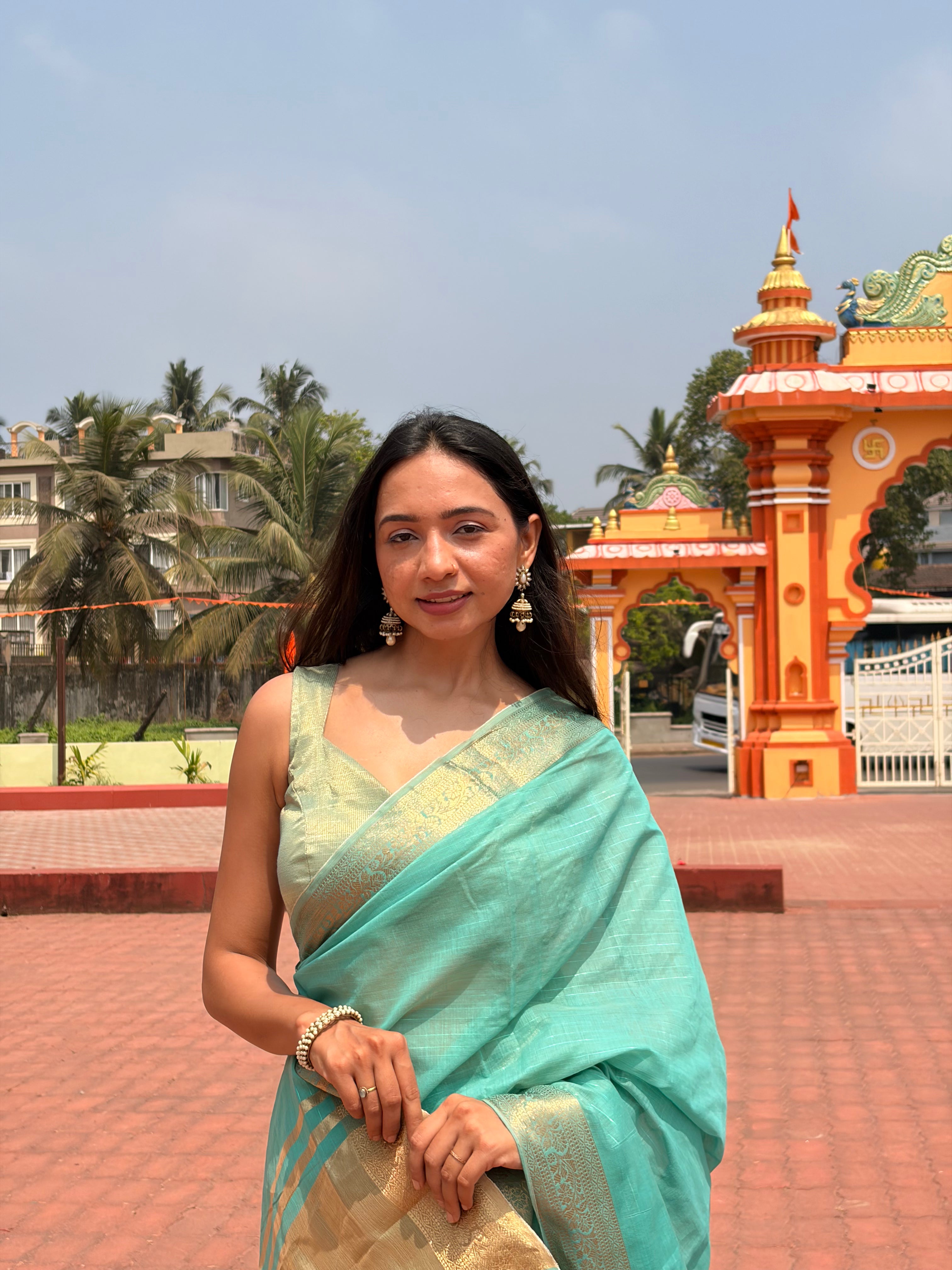 Buy MySilkLove Tropical Green Woven Maheshwari Saree Online