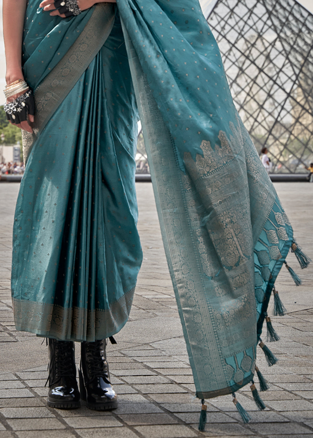 Buy MySilkLove Surfie Green Woven Banarasi Satin Silk Saree Online