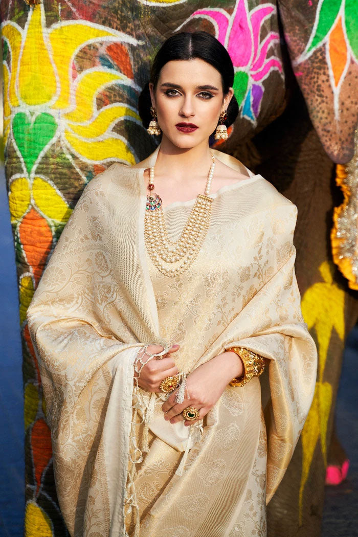 Buy MySilkLove White Gold Woven Kanjivaram Saree - MySilkLove Online